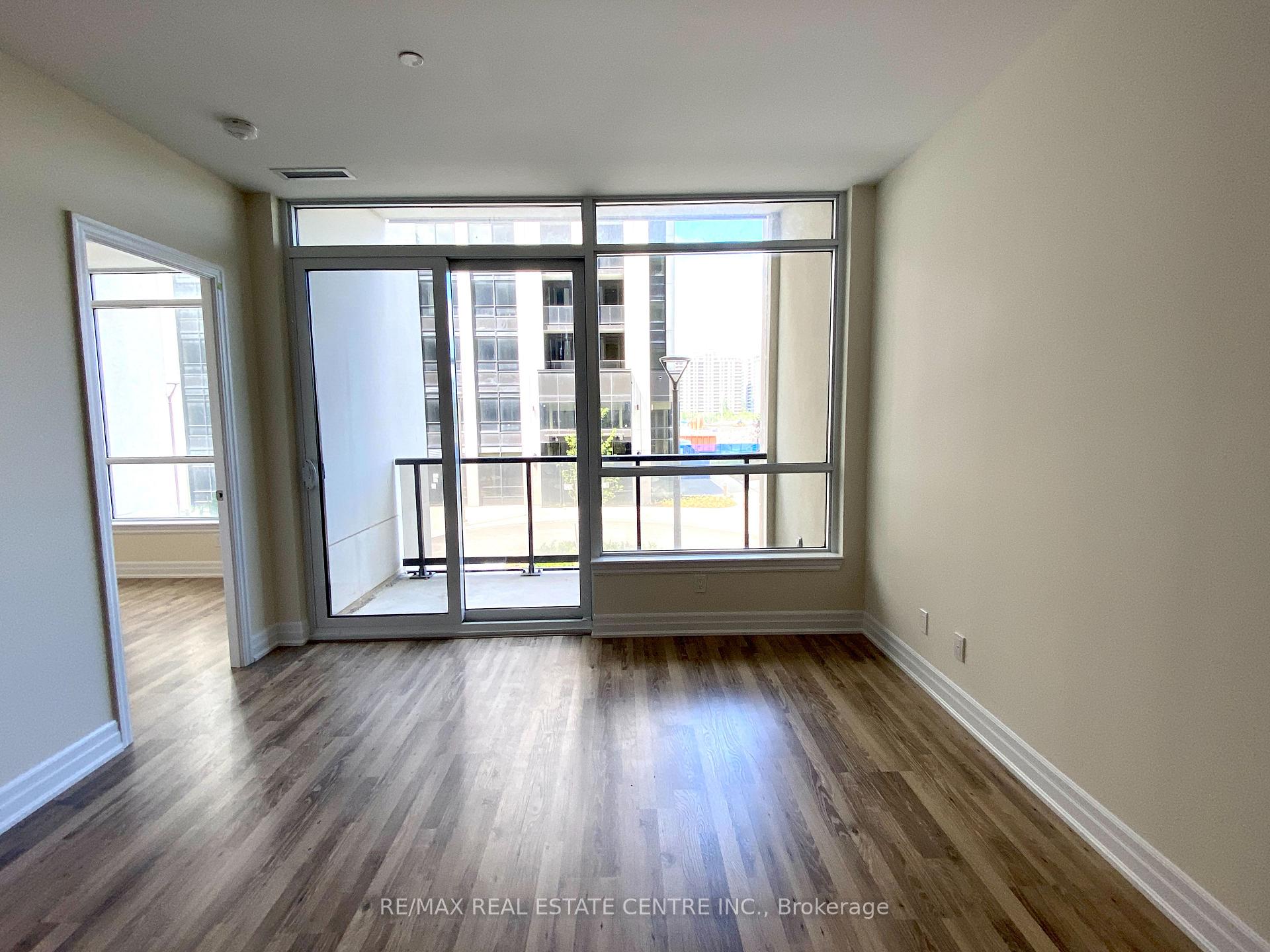 Photo 5 of Unit 222, 9075 Jane Street, Vaughan, Concord — HOMEH