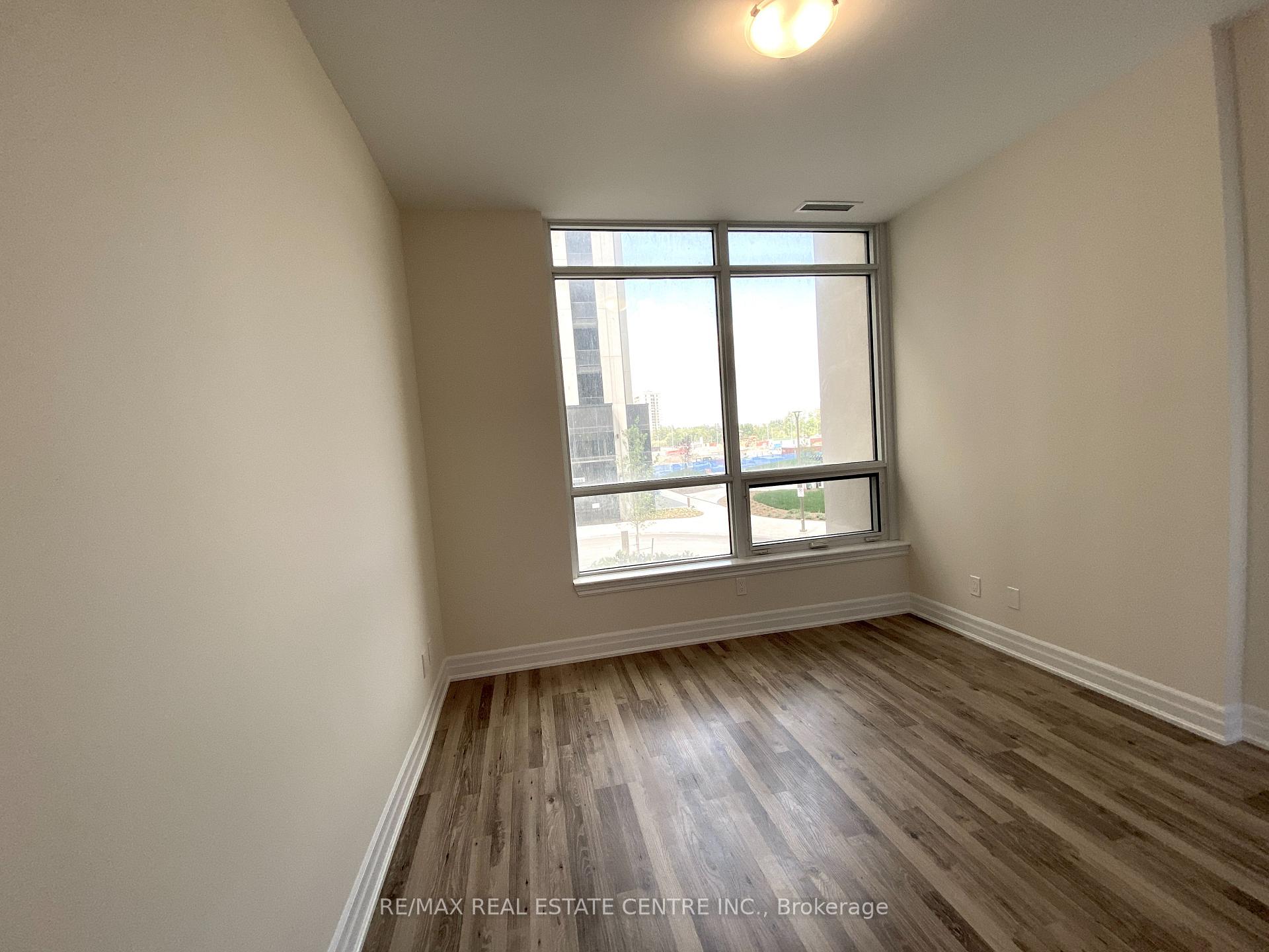 Photo 11 of Unit 222, 9075 Jane Street, Vaughan, Concord — HOMEH