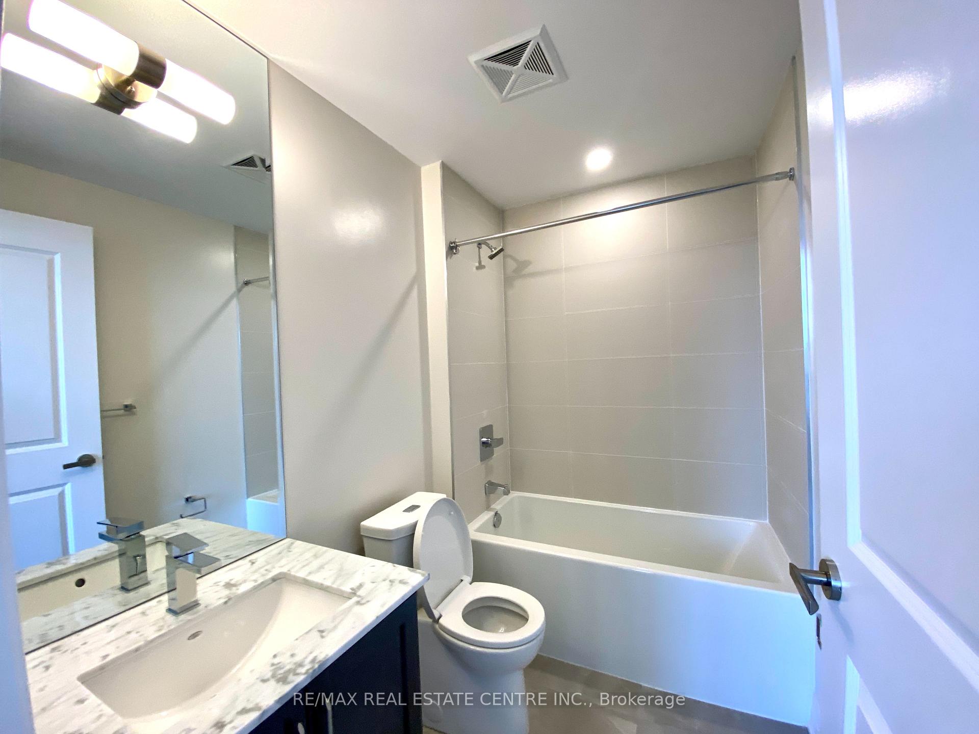 Photo 13 of Unit 222, 9075 Jane Street, Vaughan, Concord — HOMEH