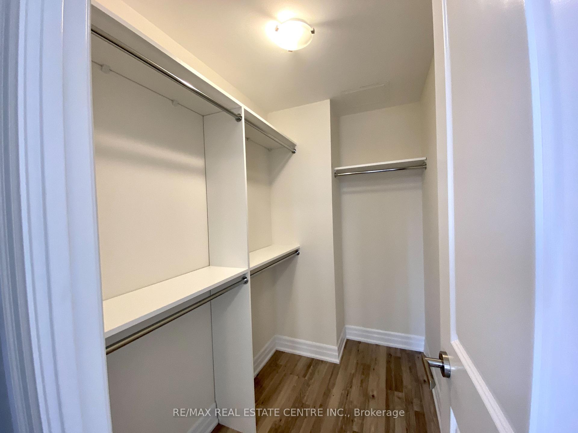 Photo 7 of Unit 222, 9075 Jane Street, Vaughan, Concord — HOMEH