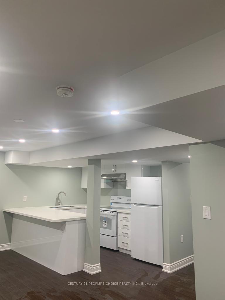 Photo 4 of Unit Bsmt, 5 Nomad Crescent, Brampton, Bram West — HOMEH