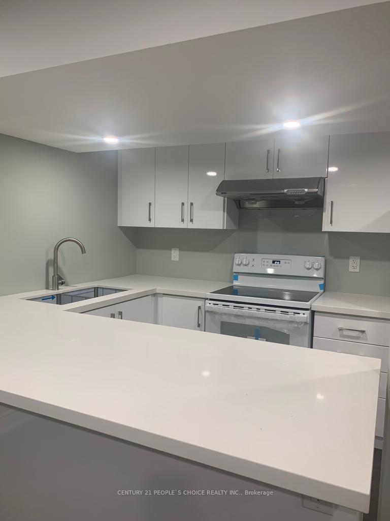 Photo 8 of Unit Bsmt, 5 Nomad Crescent, Brampton, Bram West — HOMEH
