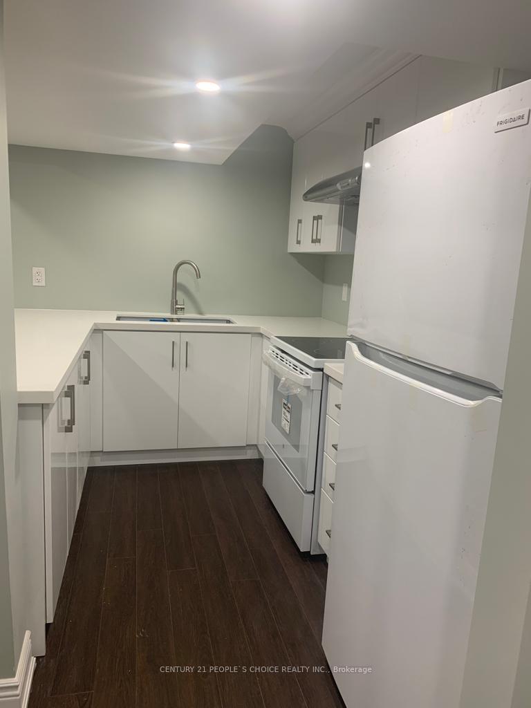 Photo 7 of Unit Bsmt, 5 Nomad Crescent, Brampton, Bram West — HOMEH