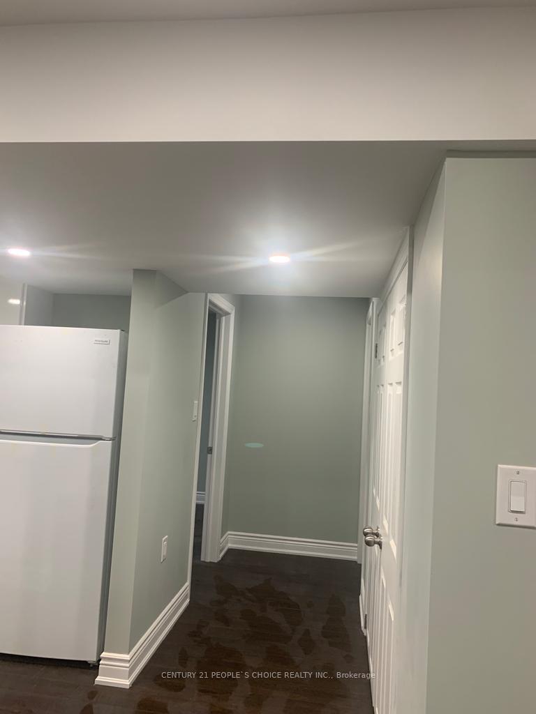 Photo 9 of Unit Bsmt, 5 Nomad Crescent, Brampton, Bram West — HOMEH