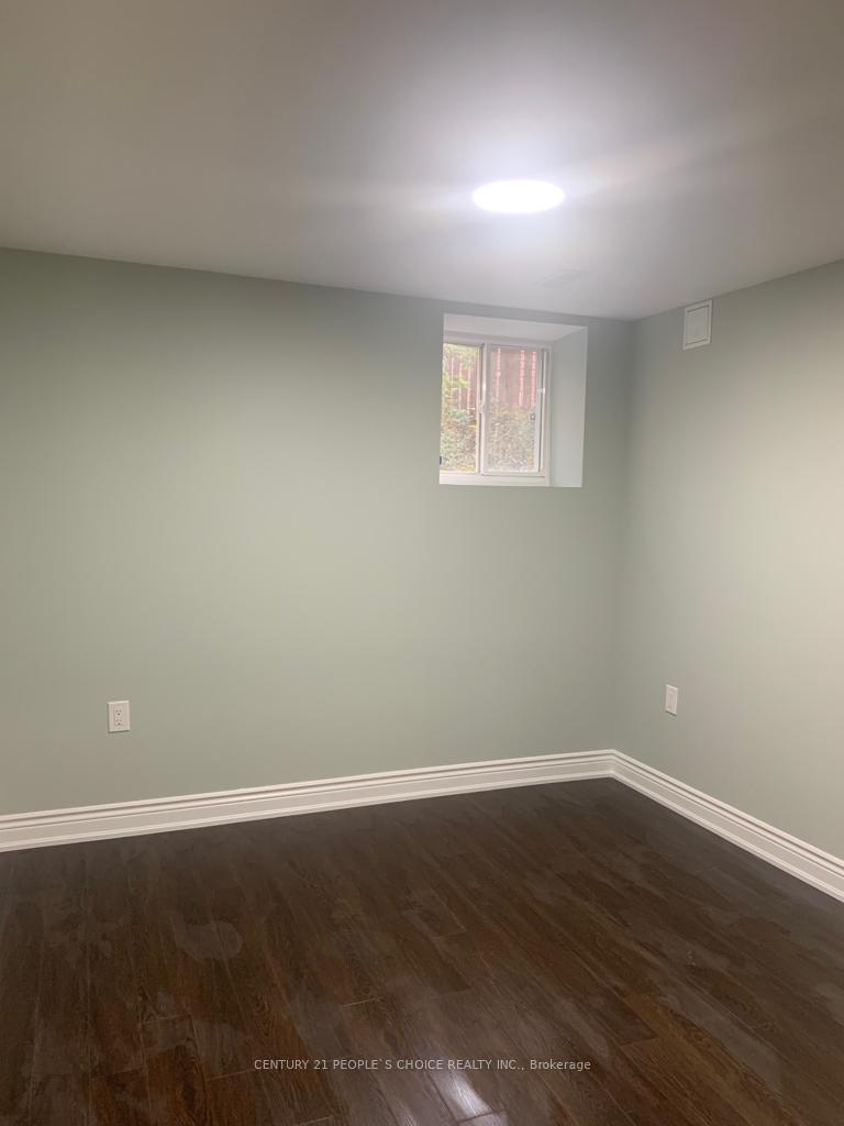 Photo 12 of Unit Bsmt, 5 Nomad Crescent, Brampton, Bram West — HOMEH