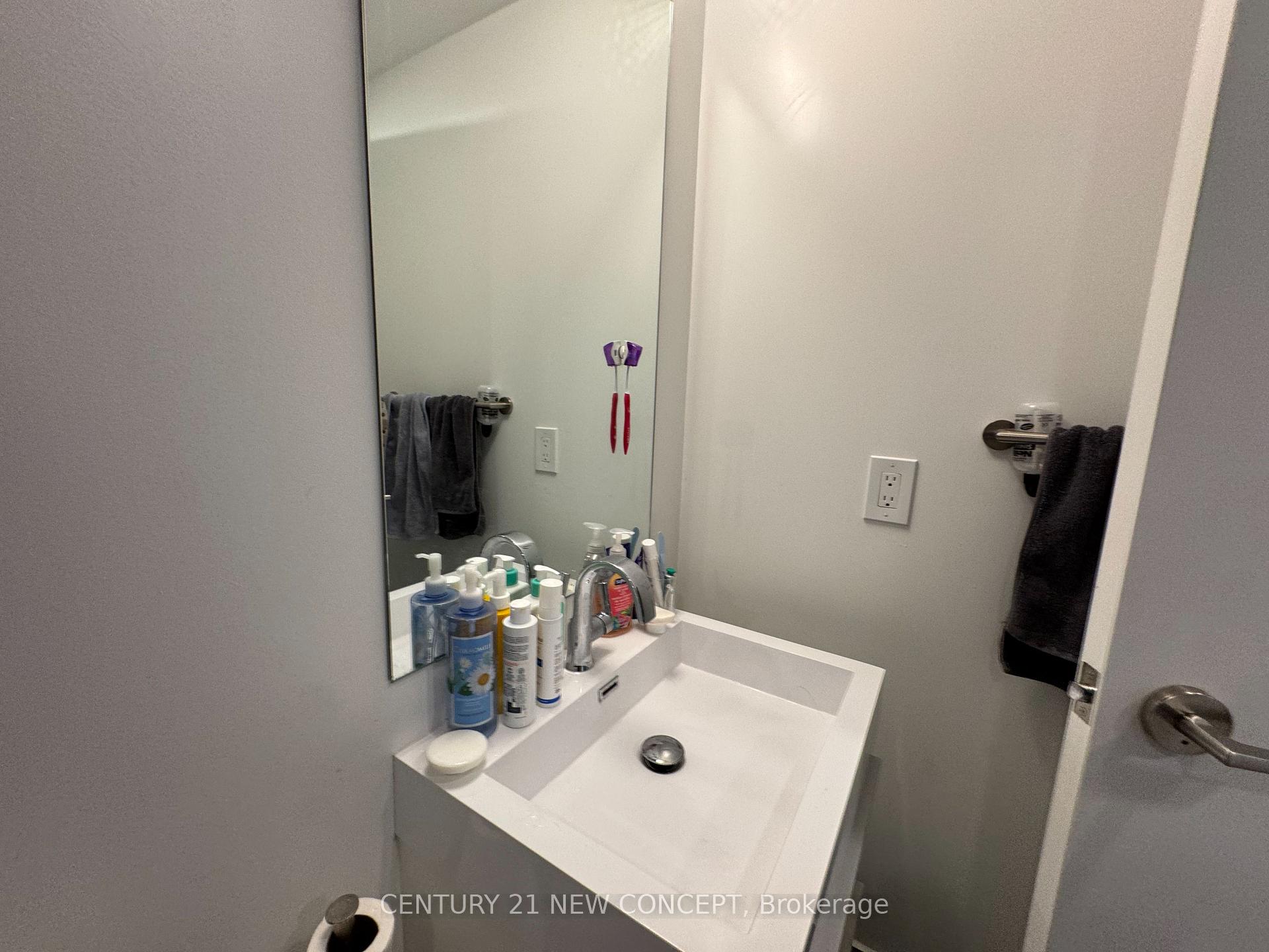 Photo 20 of Unit 3408, 39 Roehampton Avenue, Toronto, Mount Pleasant West — HOMEH
