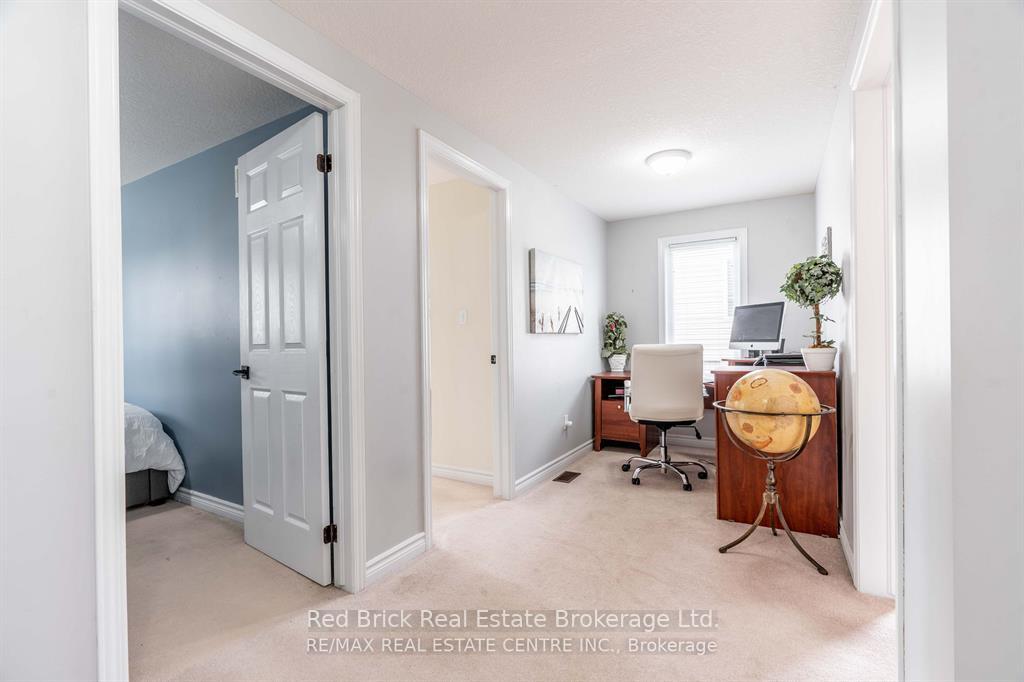 Photo 11 of Unit 24, 20 Shackleton Drive, Guelph, Grange Road — HOMEH