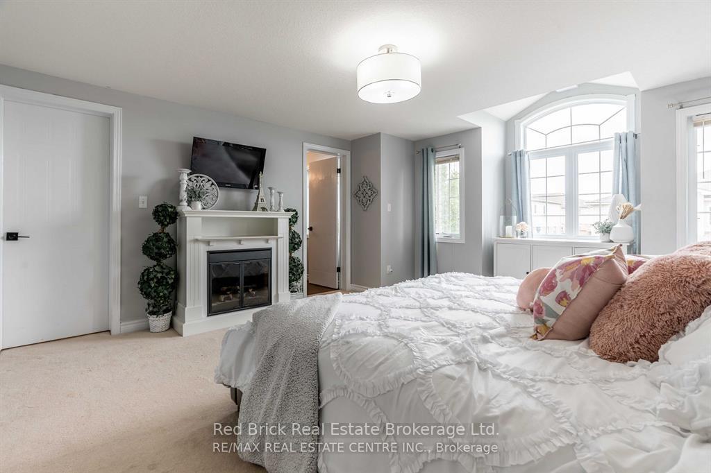 Photo 9 of Unit 24, 20 Shackleton Drive, Guelph, Grange Road — HOMEH