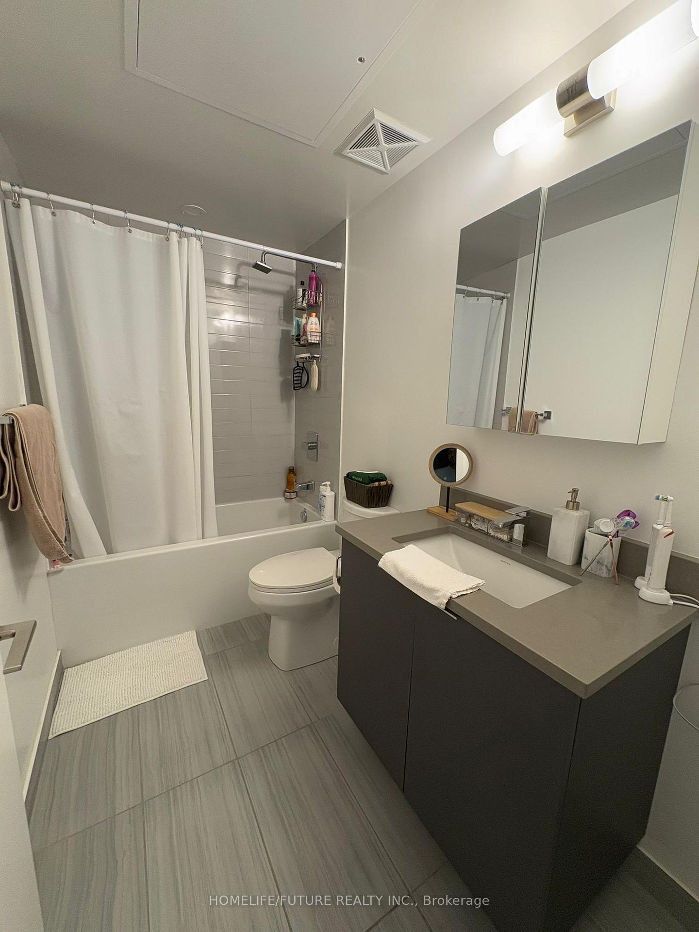 Photo 11 of Unit 426, 385 Arctic Red Drive, Oshawa, Windfields — HOMEH