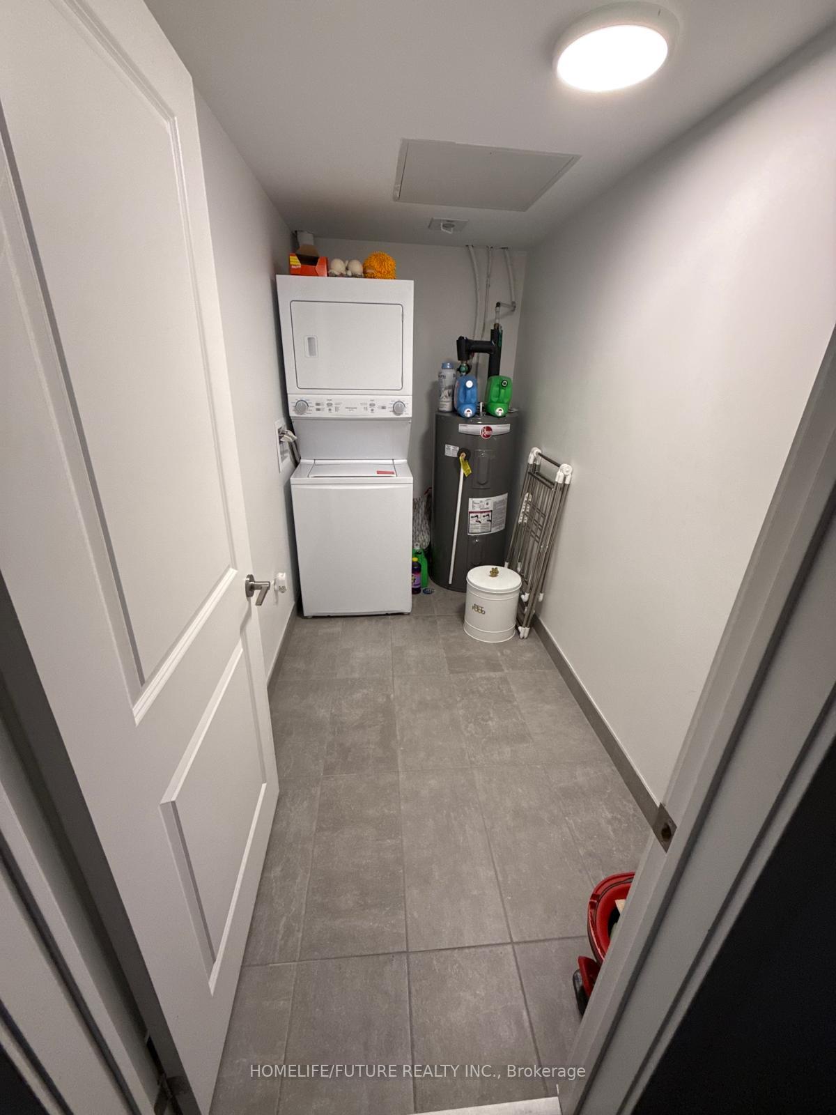 Photo 10 of Unit 426, 385 Arctic Red Drive, Oshawa, Windfields — HOMEH