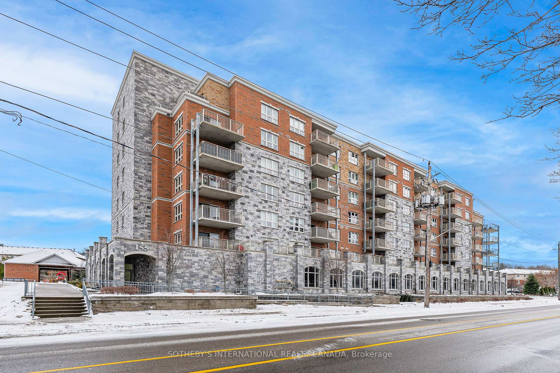 Photo 3 of Unit 409, 155 Water Street S, Cambridge — HOMEH