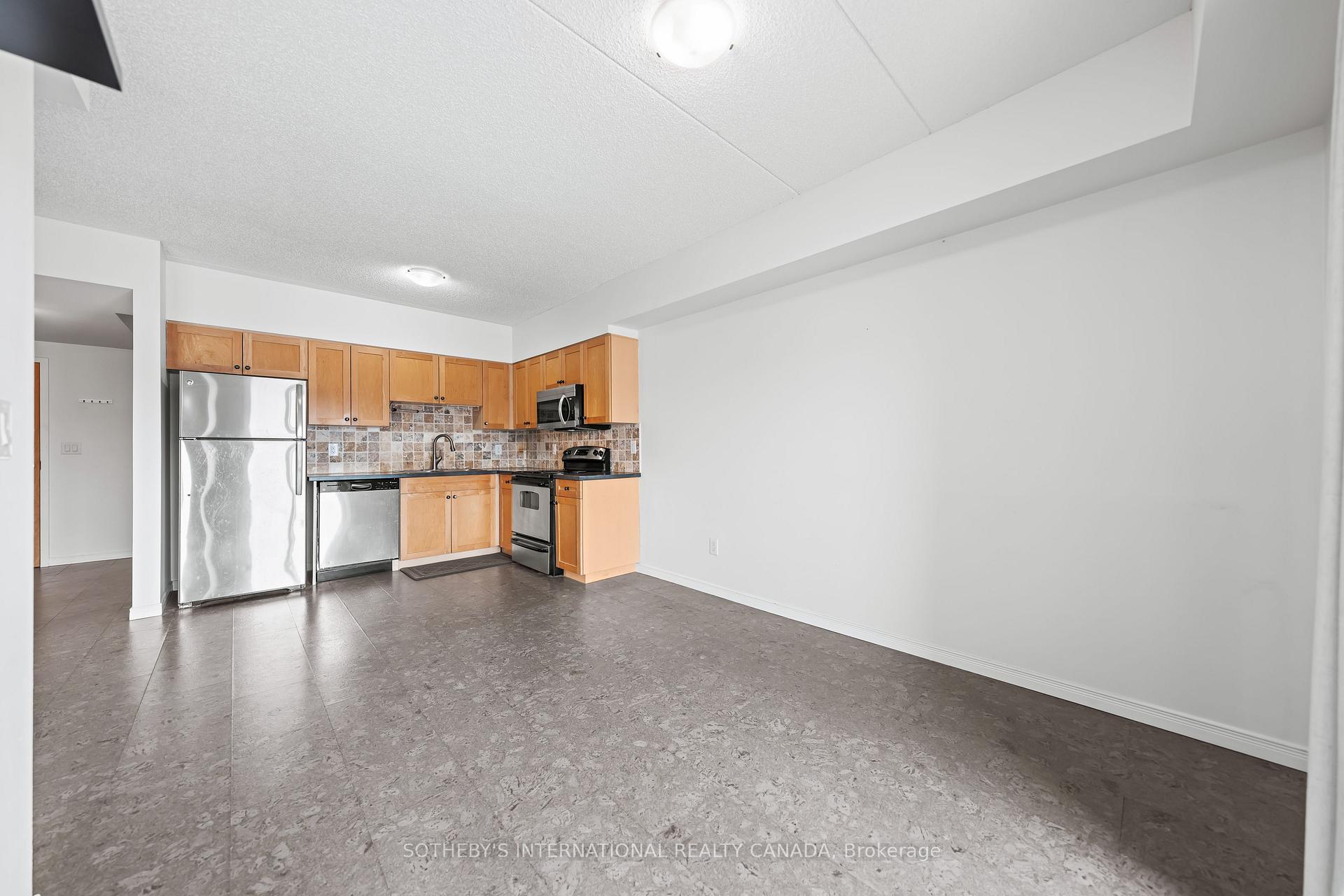 Photo 40 of Unit 409, 155 Water Street S, Cambridge — HOMEH