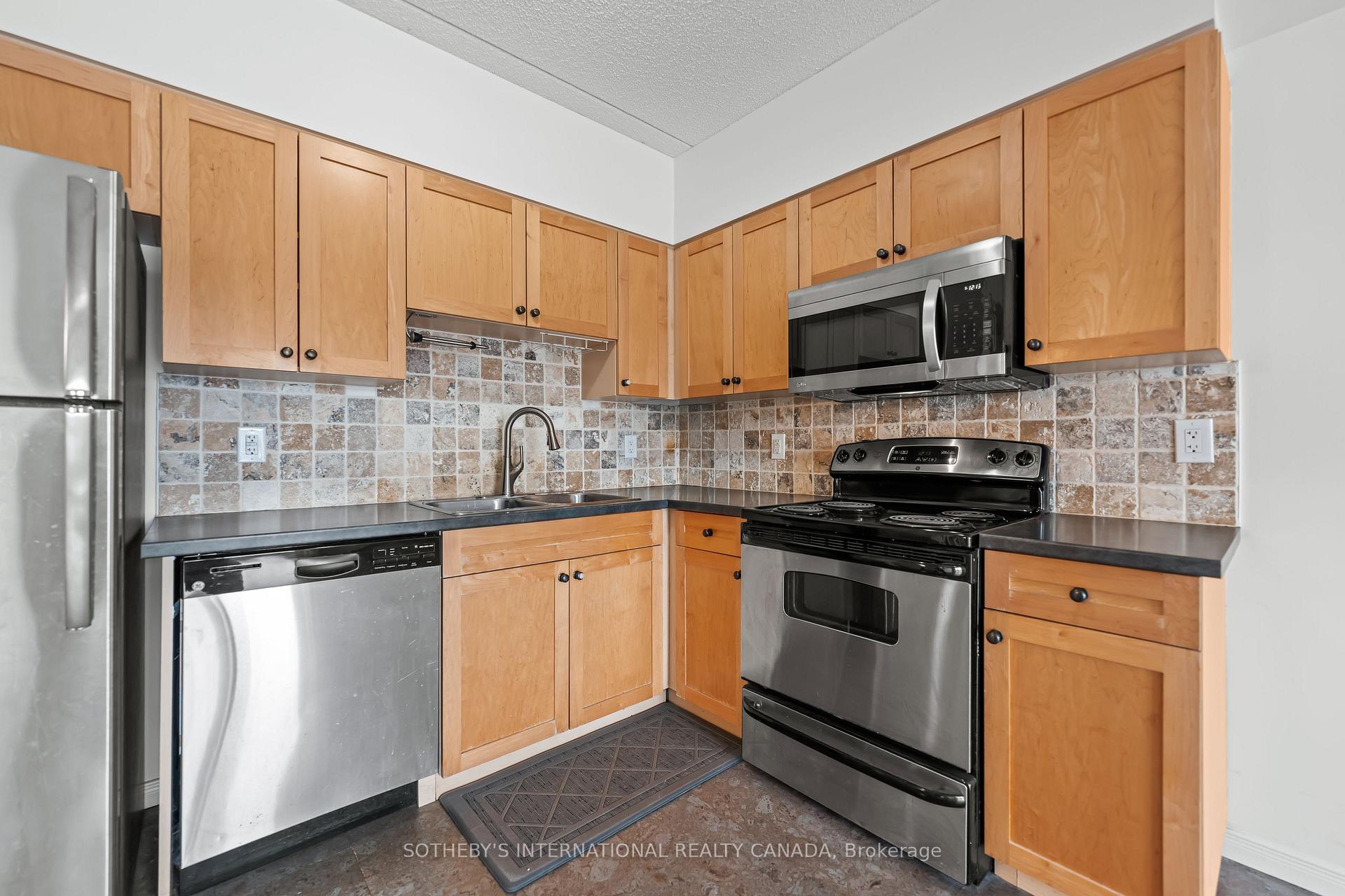 Photo 25 of Unit 409, 155 Water Street S, Cambridge — HOMEH