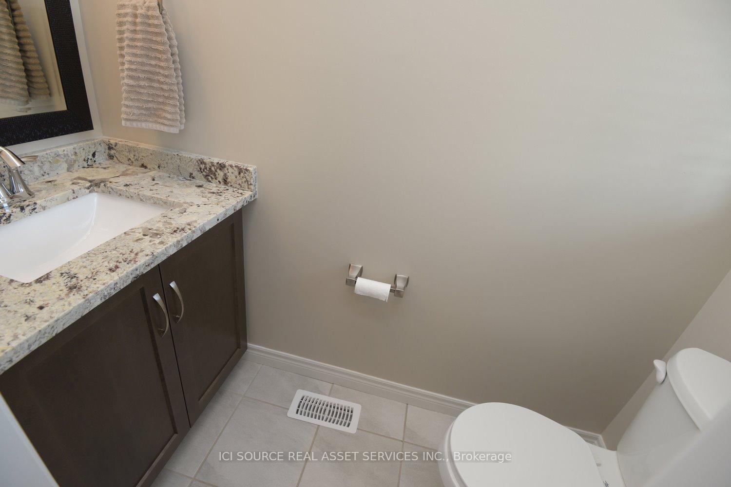 Photo 6 of 63 Dunrobin Lane, Grimsby, Grimsby Beach — HOMEH