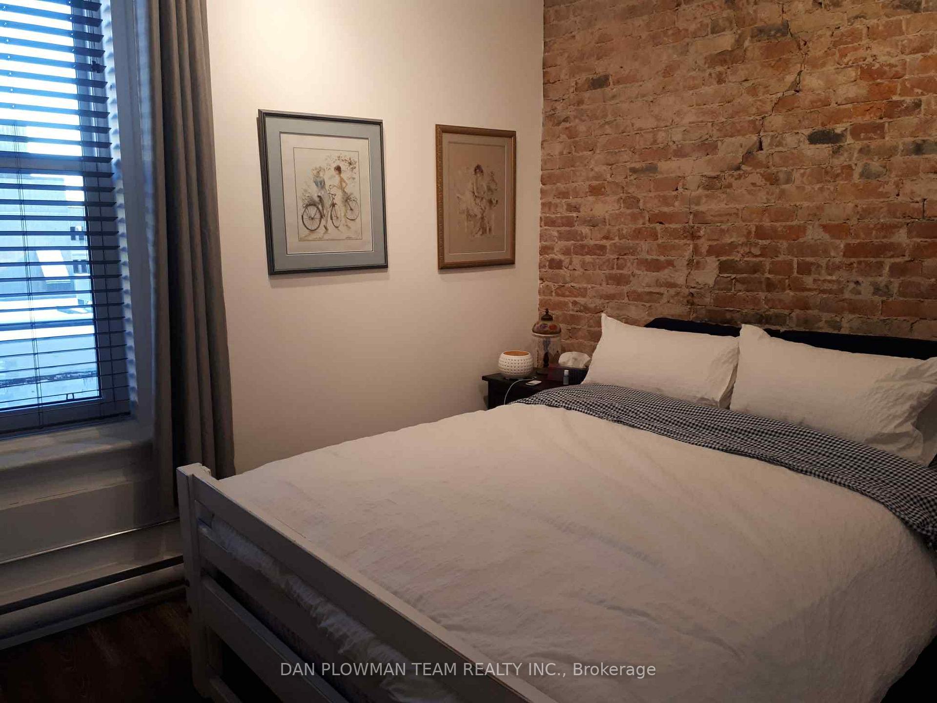 Photo 6 of Unit 307, 8 Simcoe Street N, Oshawa, O'Neill — HOMEH