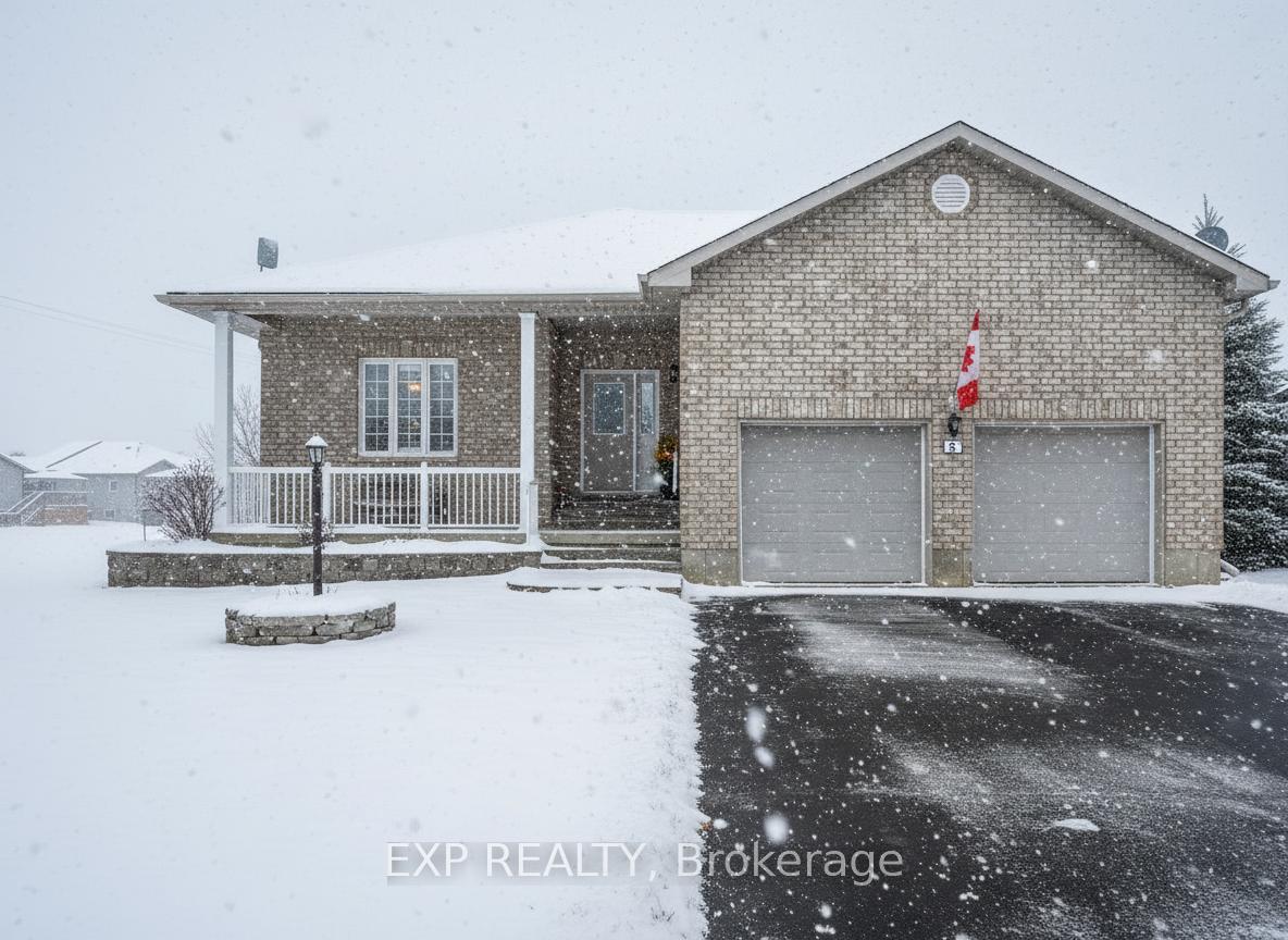 Front of 45 Maplehurst Crescent