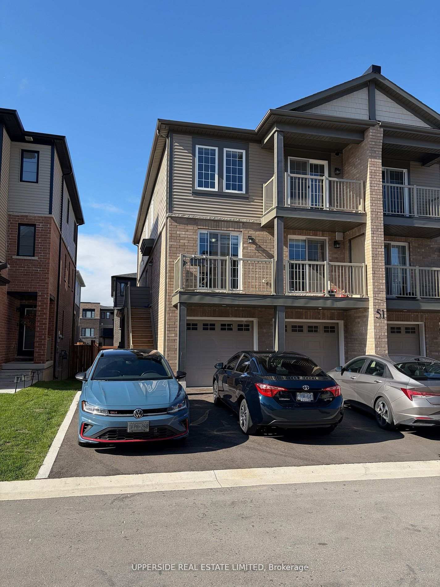 Front of Unit 3, 51 Hay Lane N