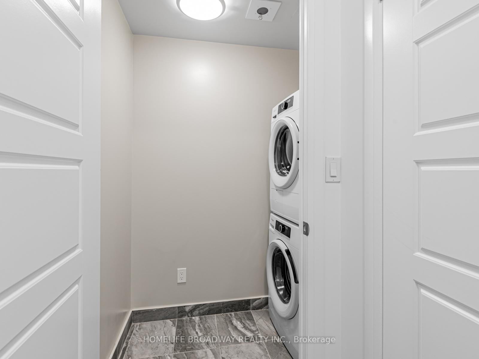 Photo 5 of Unit 720, 15 Water Walk Drive, Markham, Unionville — HOMEH