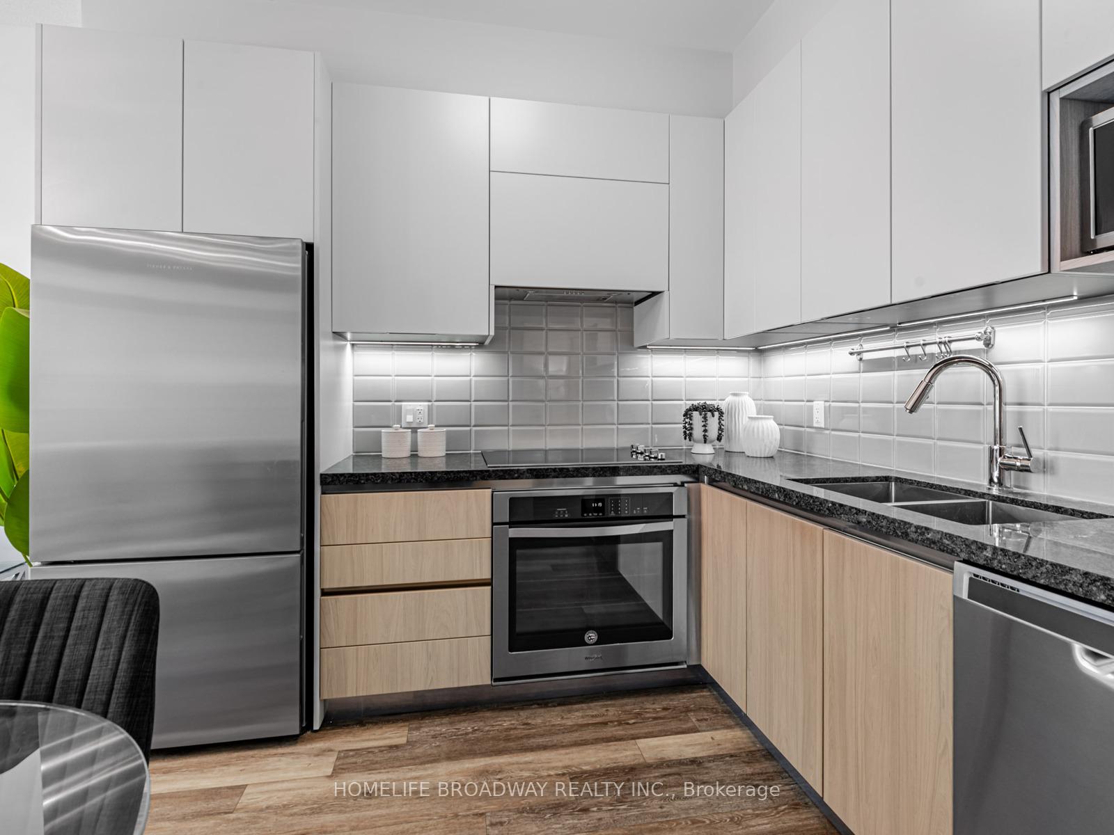 Photo 10 of Unit 720, 15 Water Walk Drive, Markham, Unionville — HOMEH