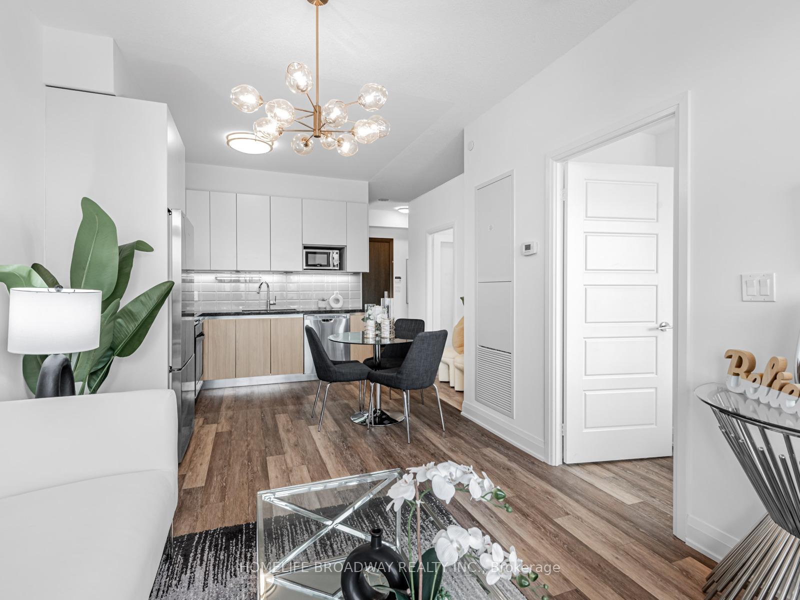 Photo 15 of Unit 720, 15 Water Walk Drive, Markham, Unionville — HOMEH