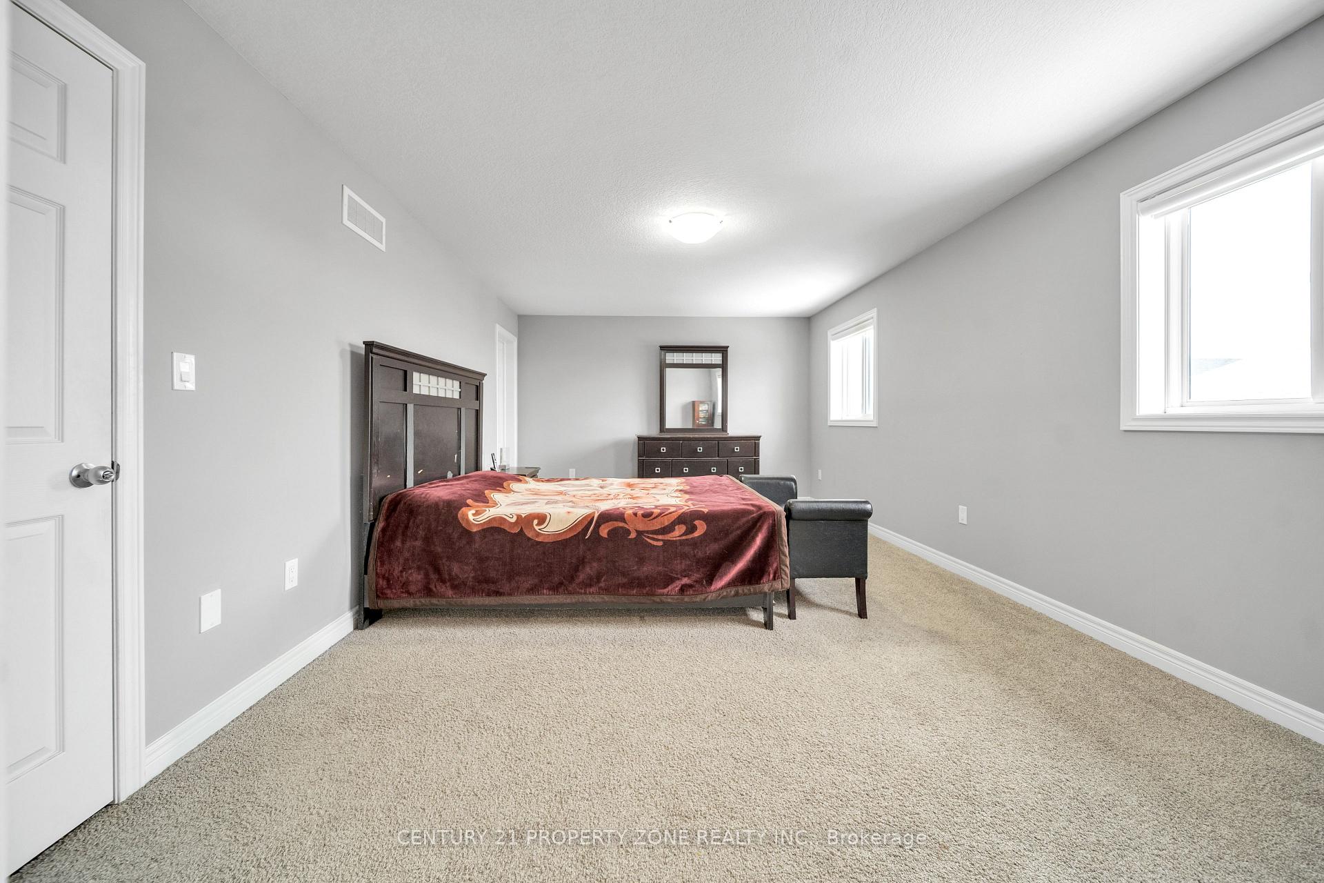 Photo 32 of 14 Spachman Street, Kitchener, Huron Park — HOMEH