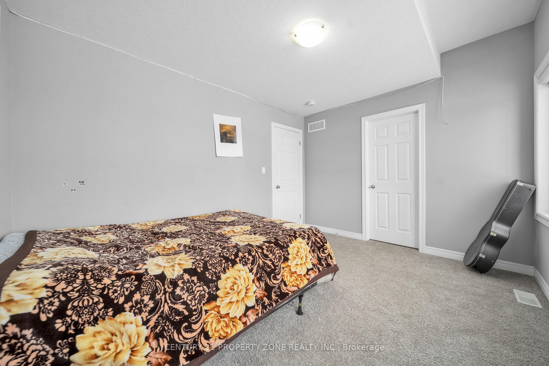Photo 29 of 14 Spachman Street, Kitchener, Huron Park — HOMEH