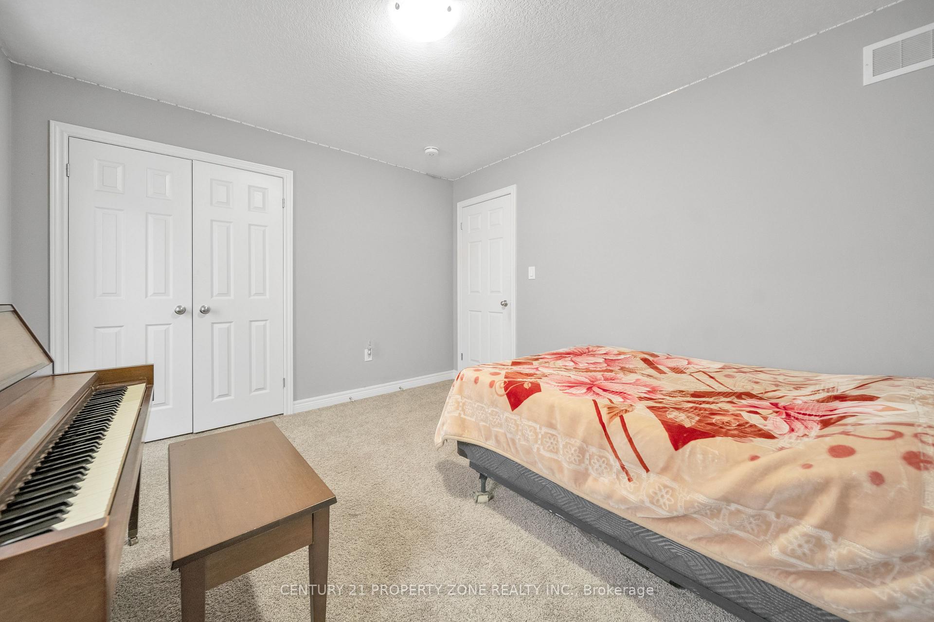 Photo 17 of 14 Spachman Street, Kitchener, Huron Park — HOMEH