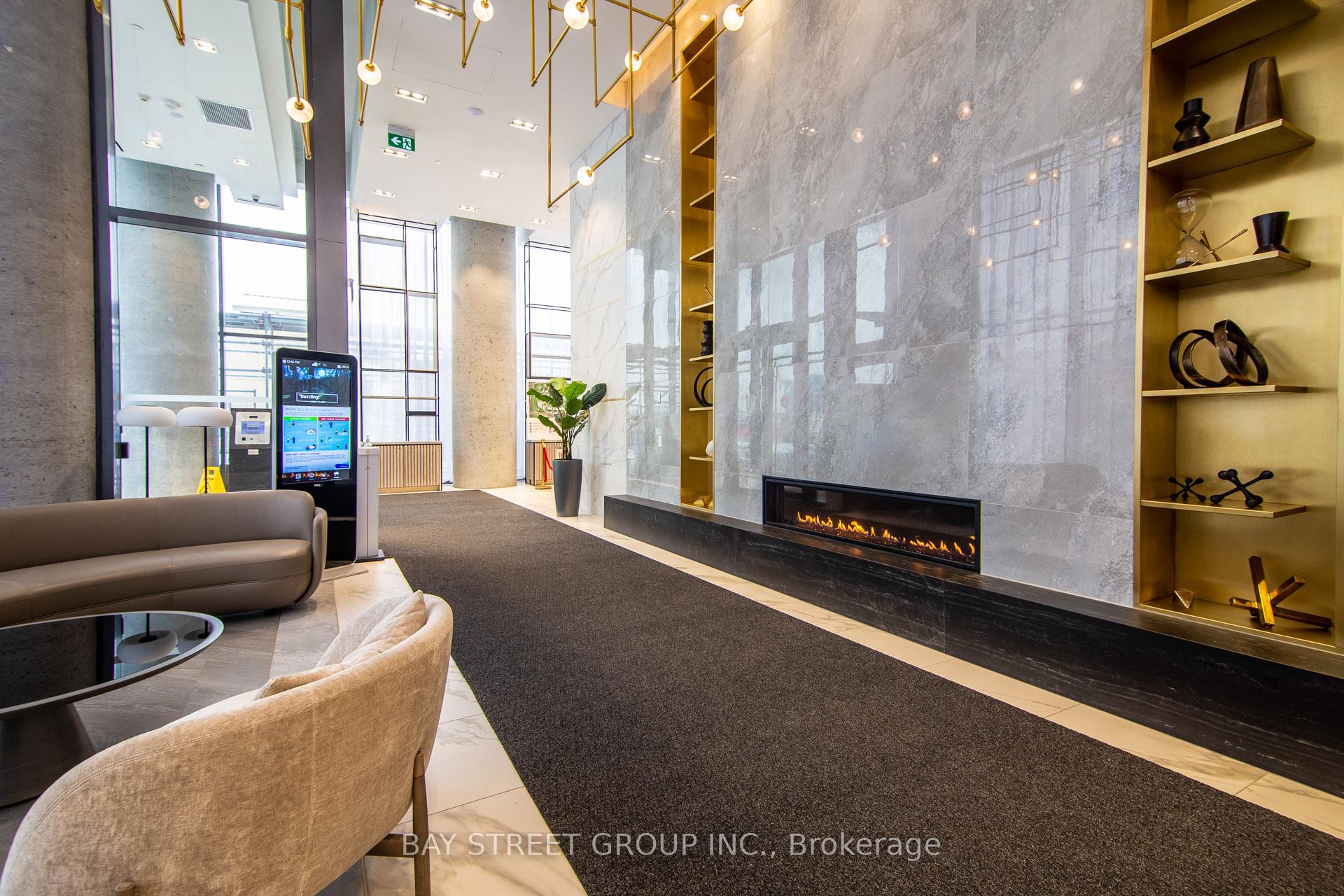 Photo 2 of Unit 1801, 5 Buttermill Avenue, Vaughan, Concord — HOMEH