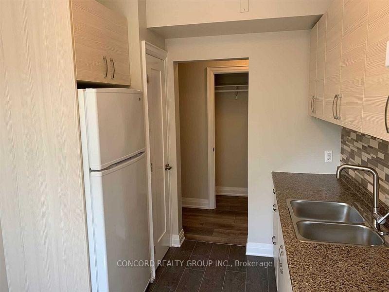 Photo 4 of Unit 4, 19 Louisa Street, Etobicoke, Mimico — HOMEH