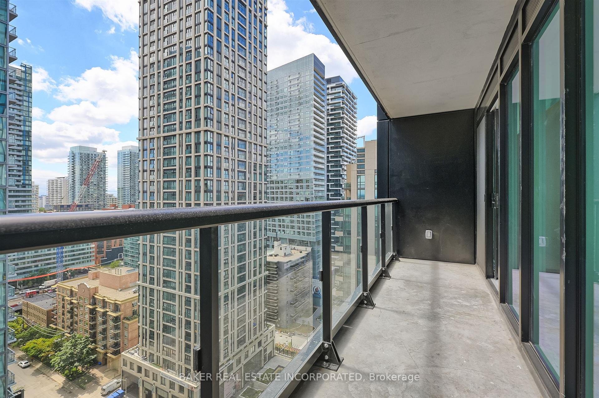 Photo 2 of Unit 2302, 223 Redpath Avenue, Toronto, Mount Pleasant West — HOMEH