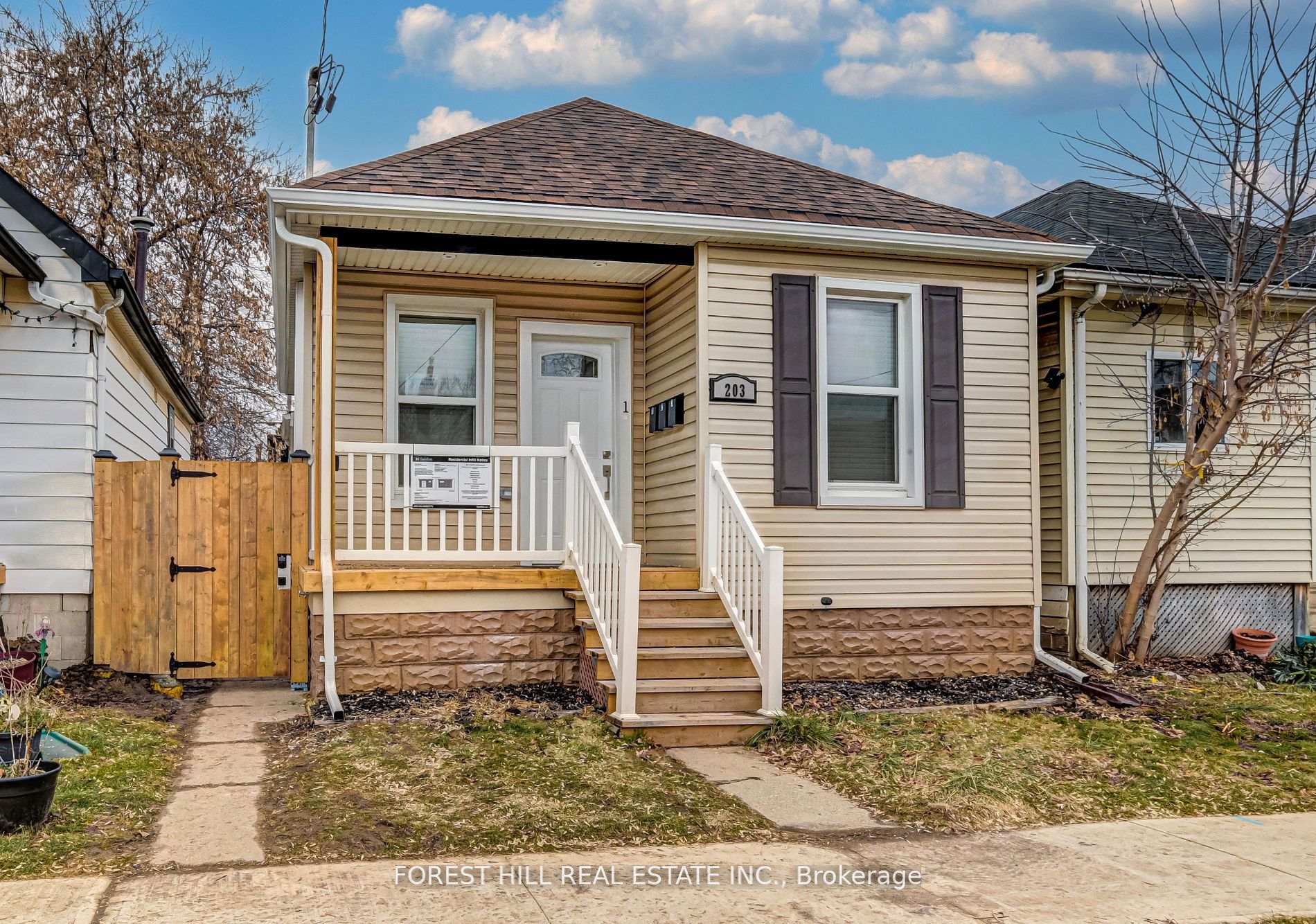 Photo 1 of Unit 2, 203 Weir Street N, Hamilton, Homeside — HOMEH