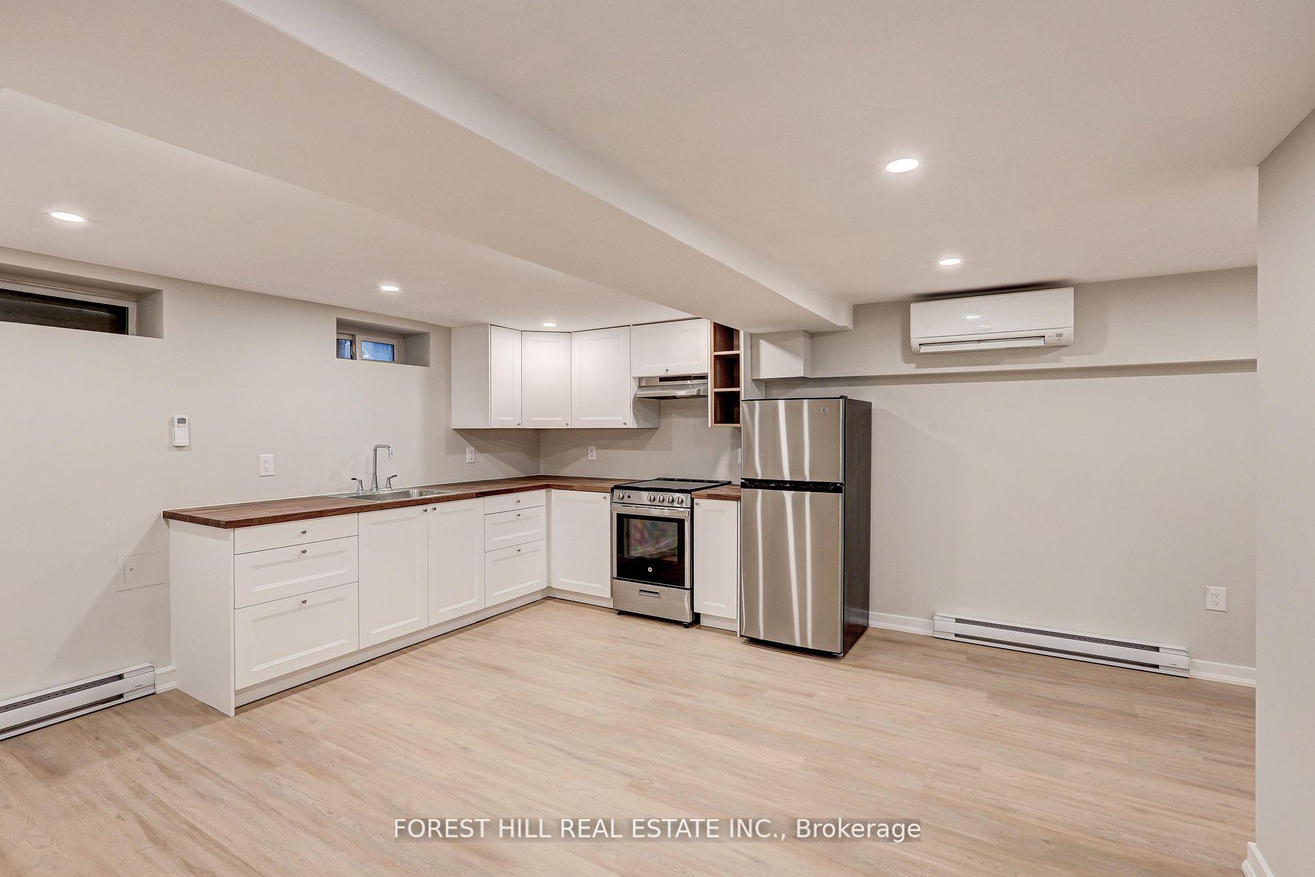 Photo 4 of Unit 2, 203 Weir Street N, Hamilton, Homeside — HOMEH