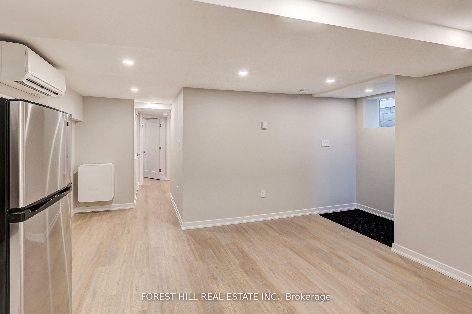 Photo 13 of Unit 2, 203 Weir Street N, Hamilton, Homeside — HOMEH