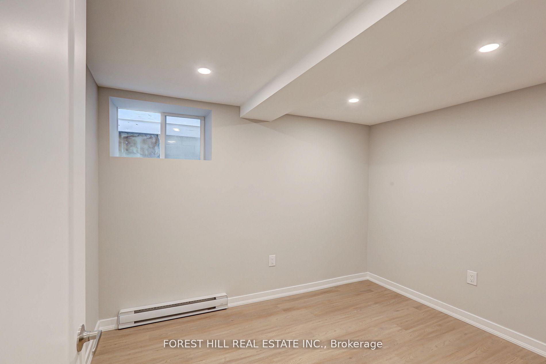 Photo 12 of Unit 2, 203 Weir Street N, Hamilton, Homeside — HOMEH