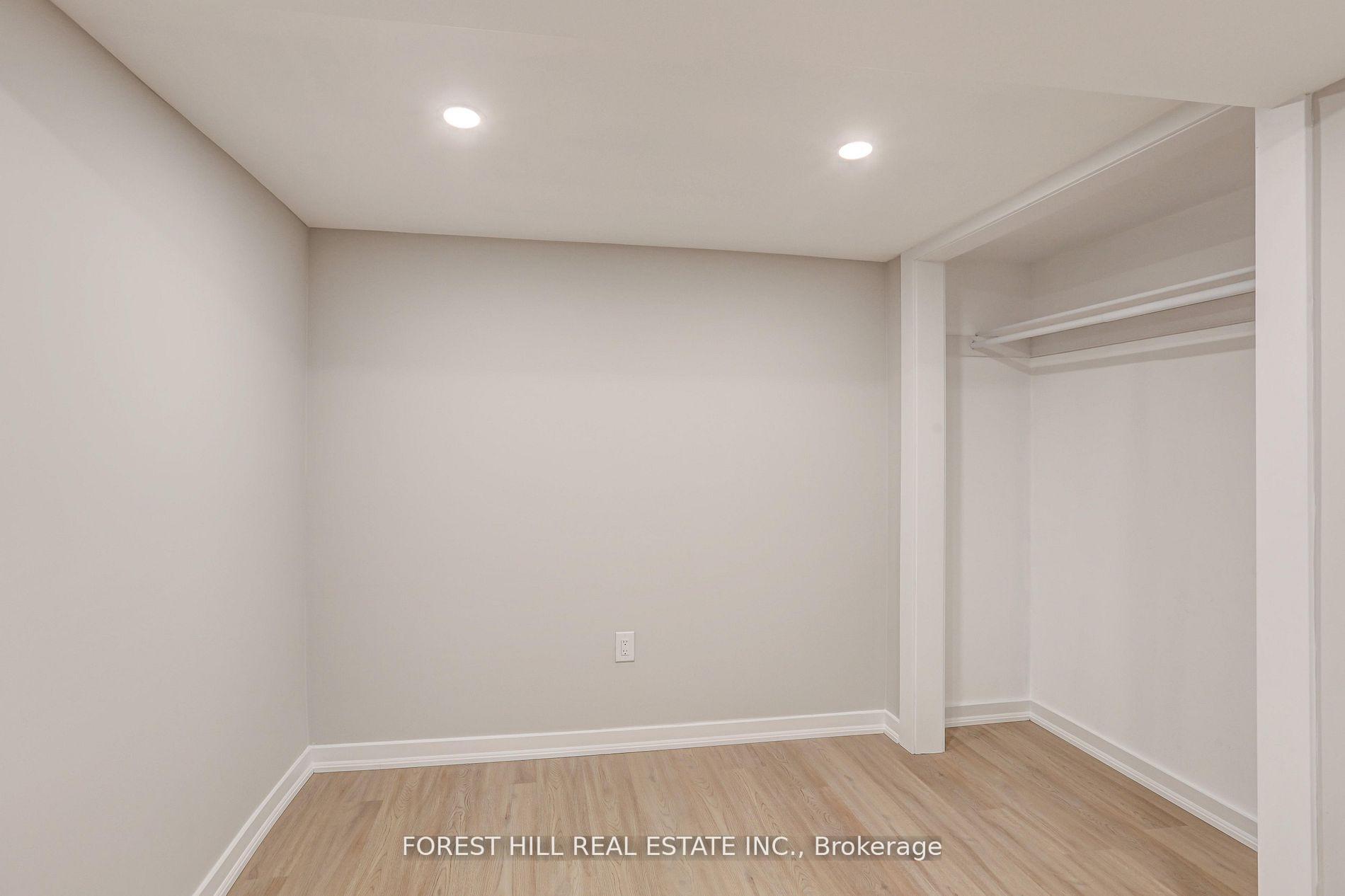 Photo 6 of Unit 2, 203 Weir Street N, Hamilton, Homeside — HOMEH
