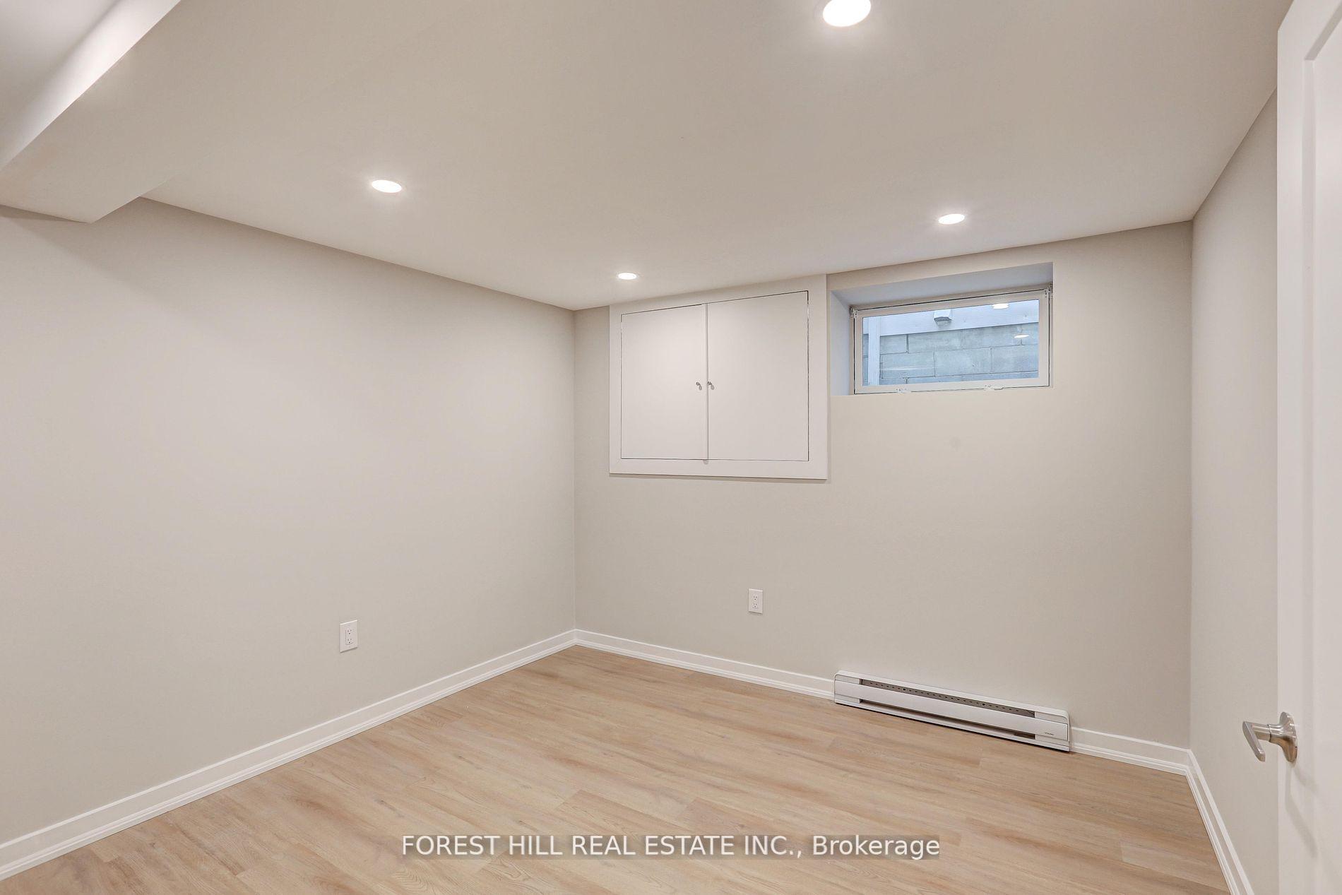 Photo 11 of Unit 2, 203 Weir Street N, Hamilton, Homeside — HOMEH
