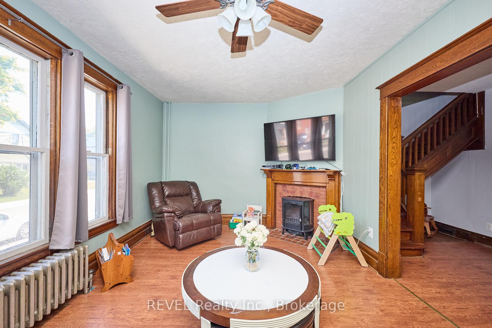 Photo 3 of 51 Grove Street, Welland, Welland Downtown — HOMEH