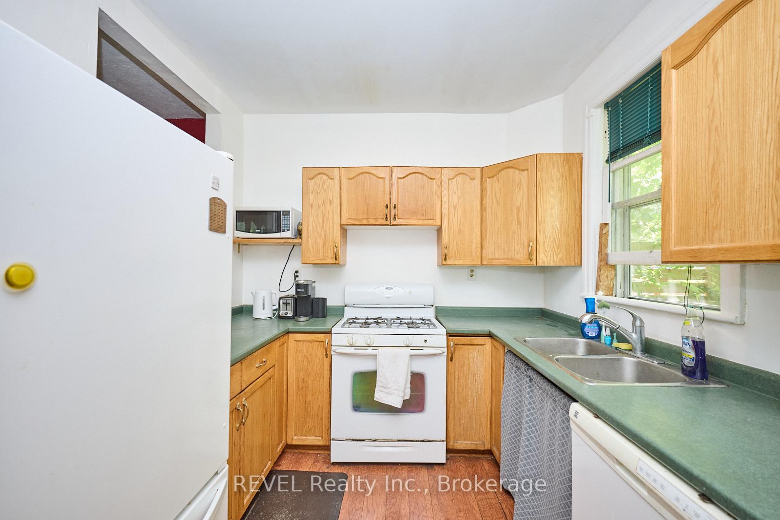 Photo 11 of 51 Grove Street, Welland, Welland Downtown — HOMEH