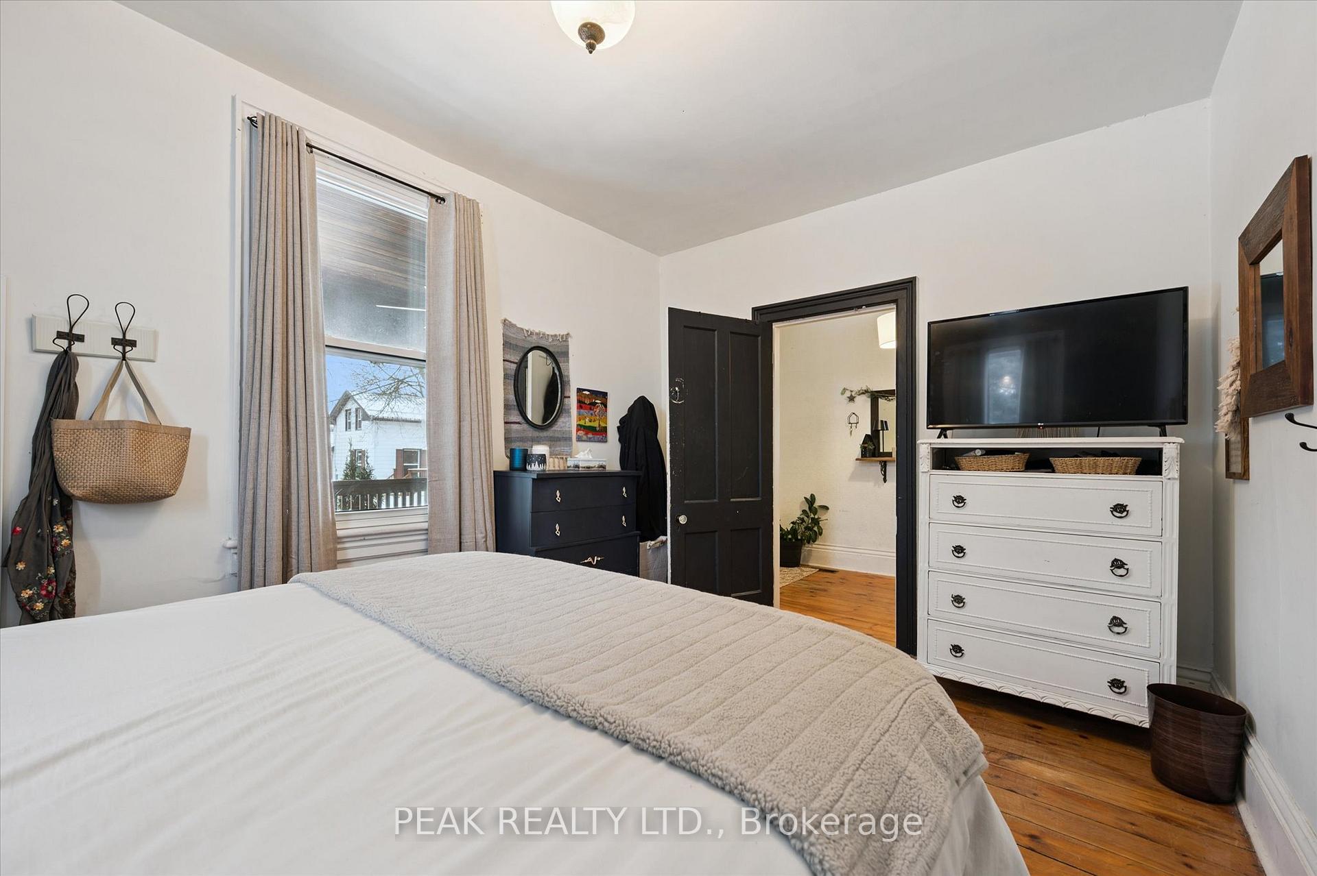 Photo 25 of 17 Ball Street, Brant, Paris — HOMEH