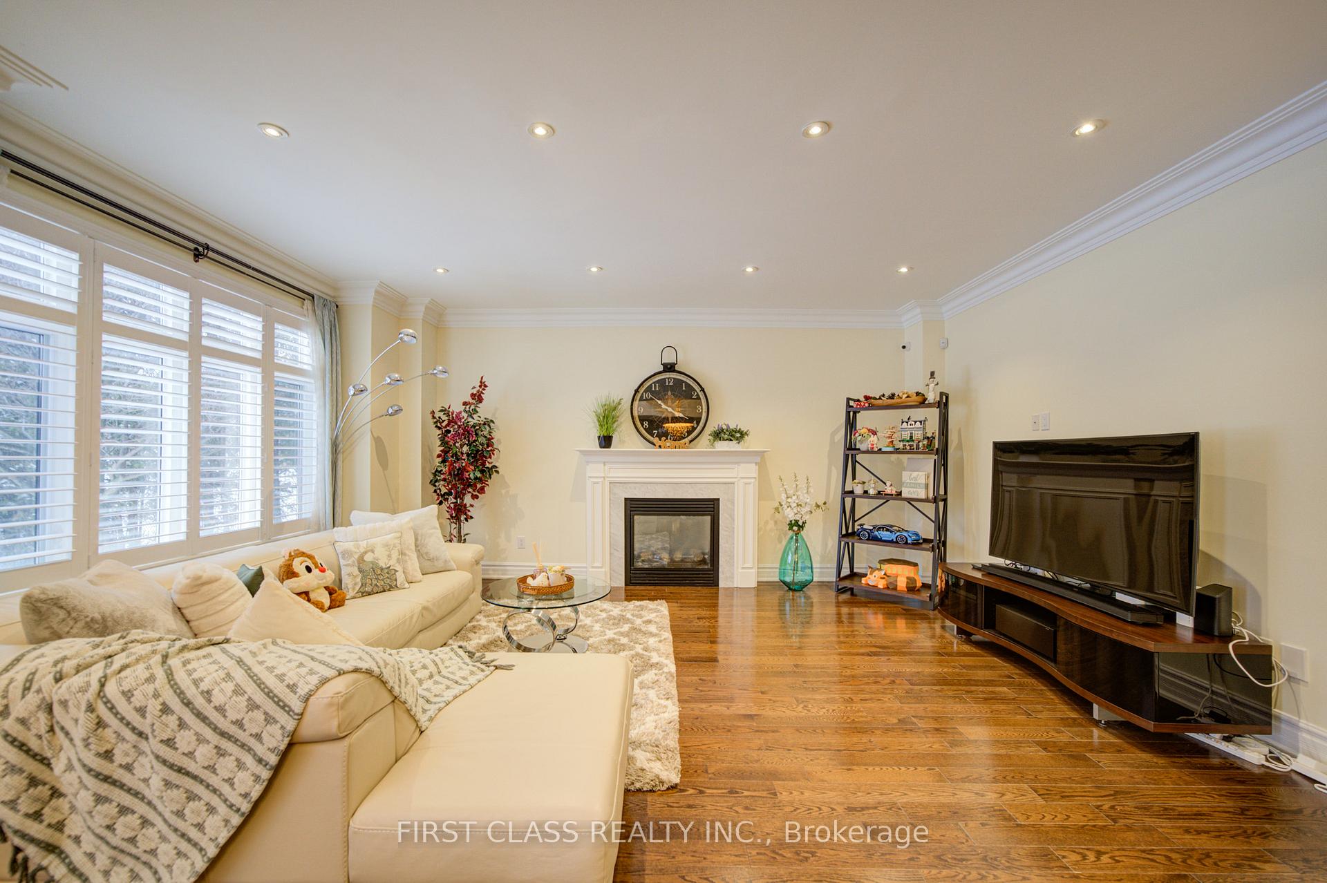 Photo 15 of 73 Glengordon Crescent, Markham, Devil's Elbow — HOMEH