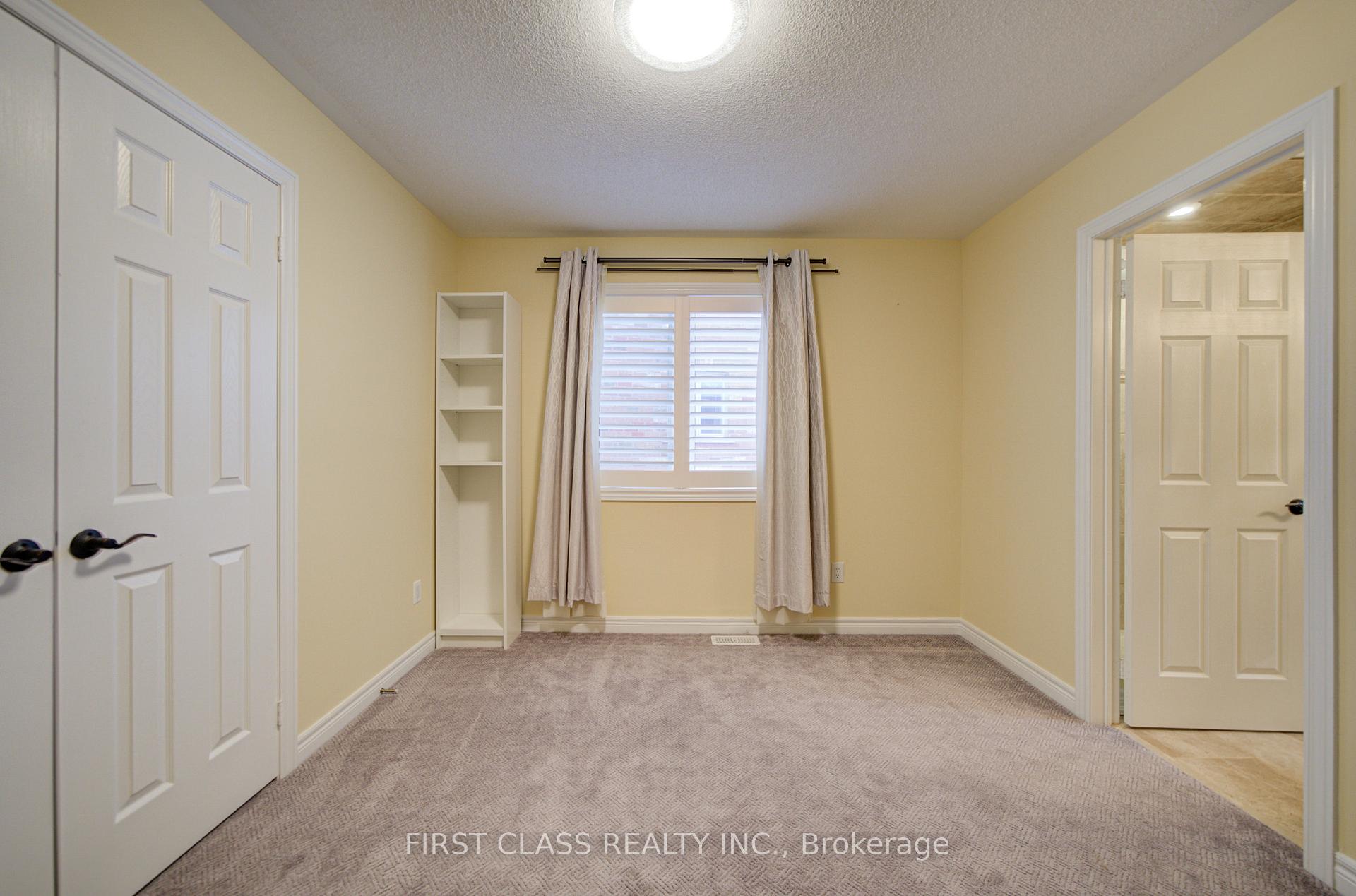 Photo 20 of 73 Glengordon Crescent, Markham, Devil's Elbow — HOMEH