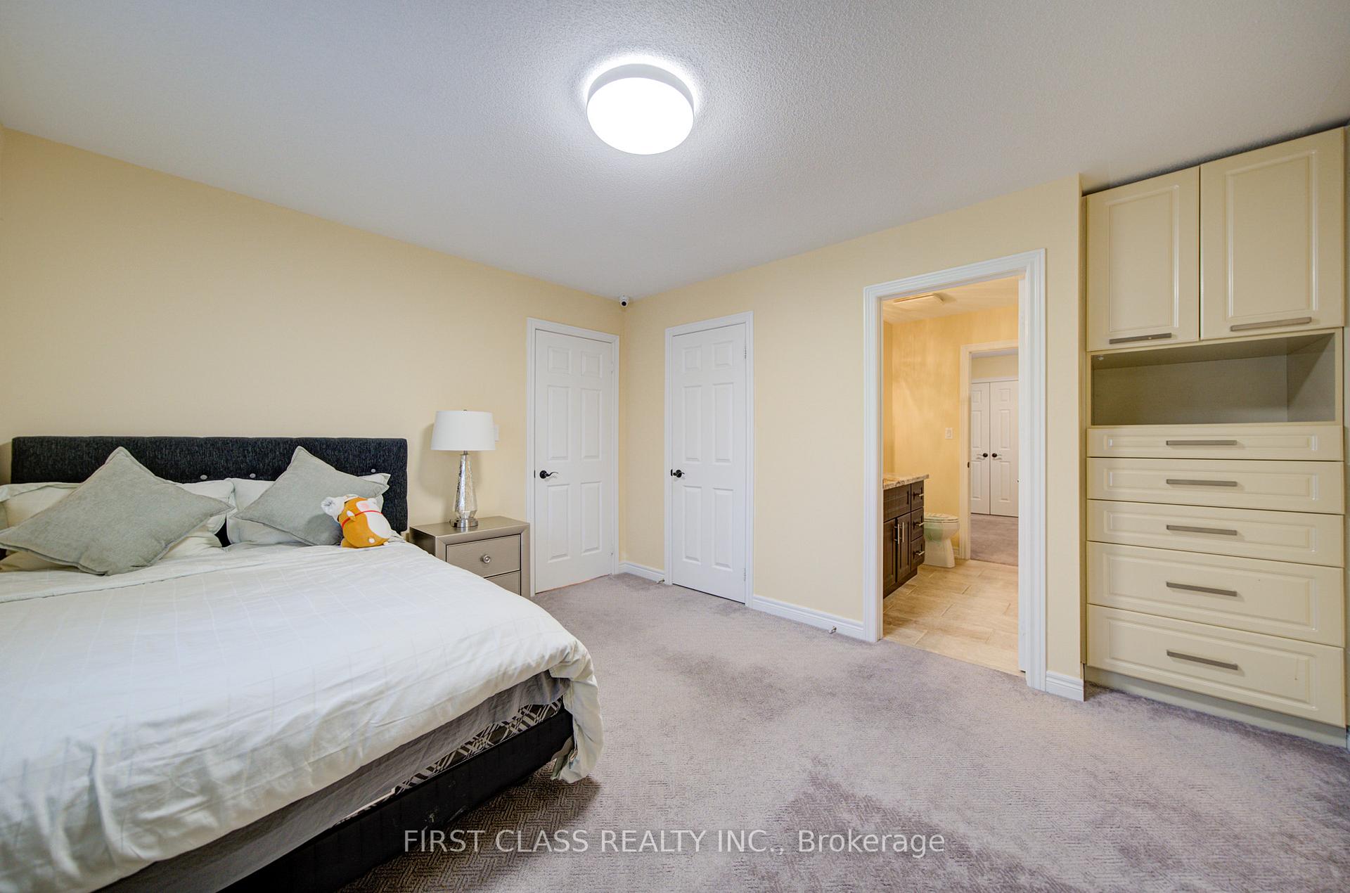 Photo 8 of 73 Glengordon Crescent, Markham, Devil's Elbow — HOMEH