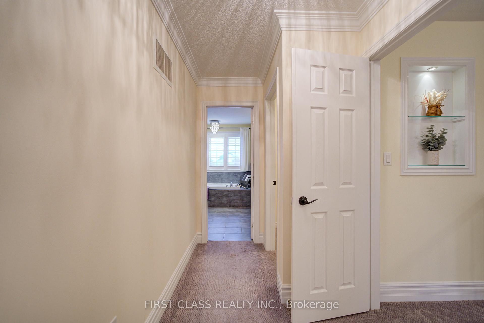 Photo 17 of 73 Glengordon Crescent, Markham, Devil's Elbow — HOMEH