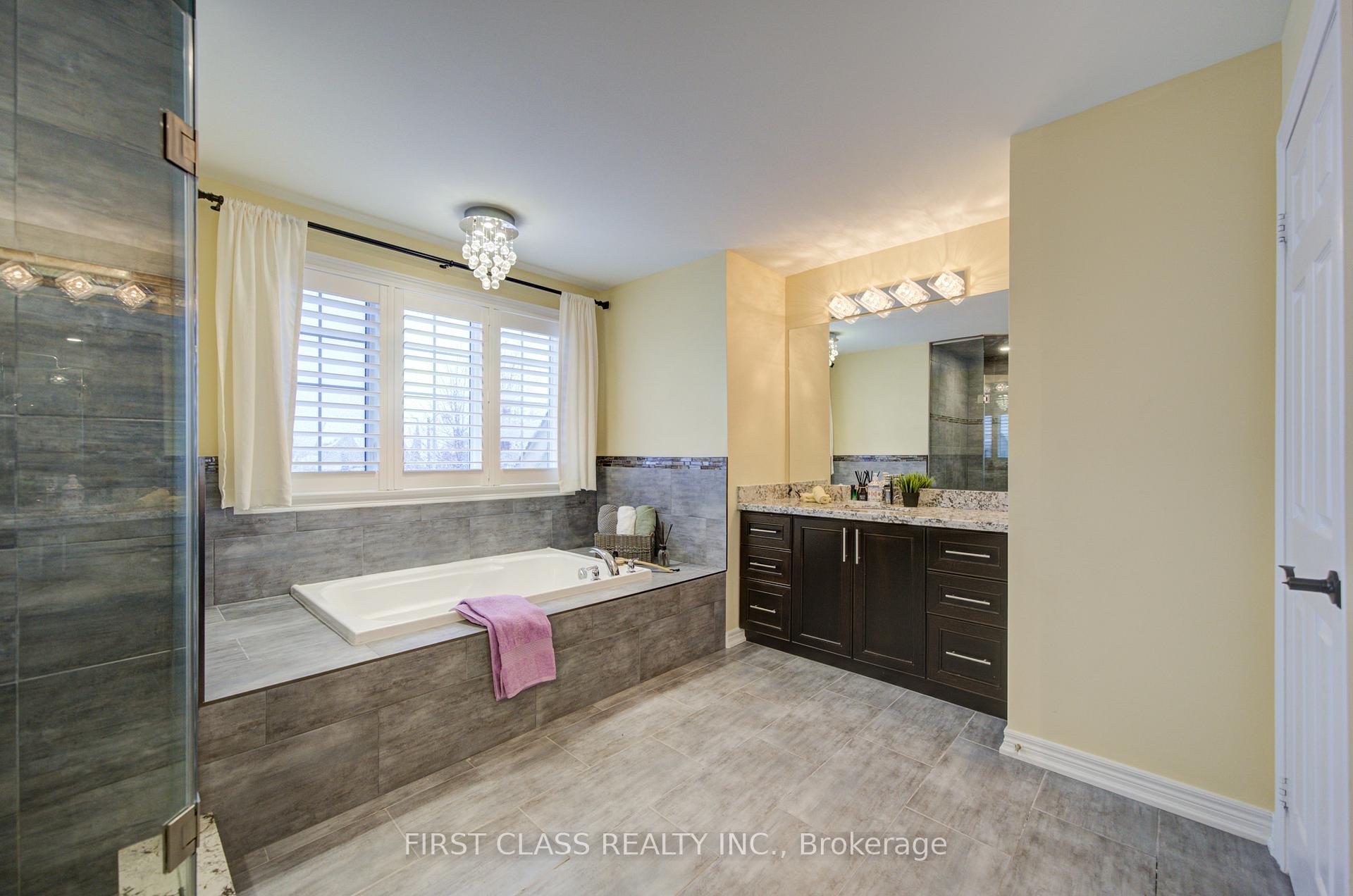 Photo 30 of 73 Glengordon Crescent, Markham, Devil's Elbow — HOMEH