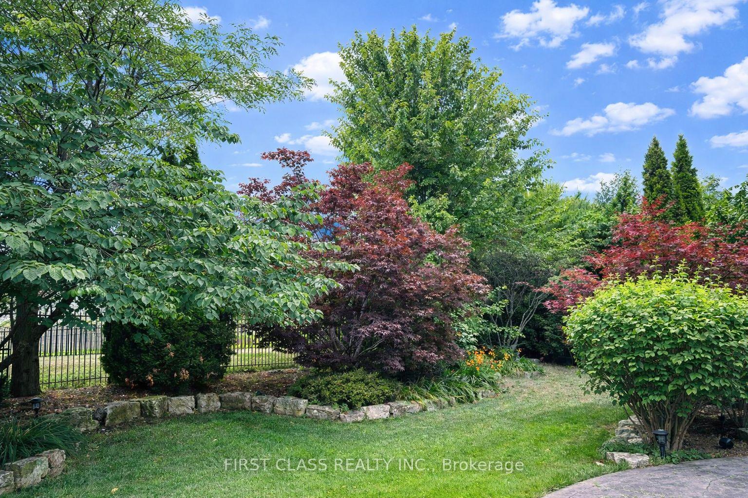 Photo 35 of 73 Glengordon Crescent, Markham, Devil's Elbow — HOMEH