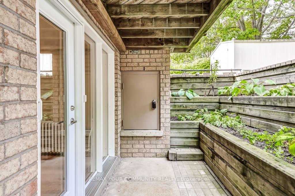 Photo 14 of 2 Rougecrest Drive, Markham, Markham Village — HOMEH
