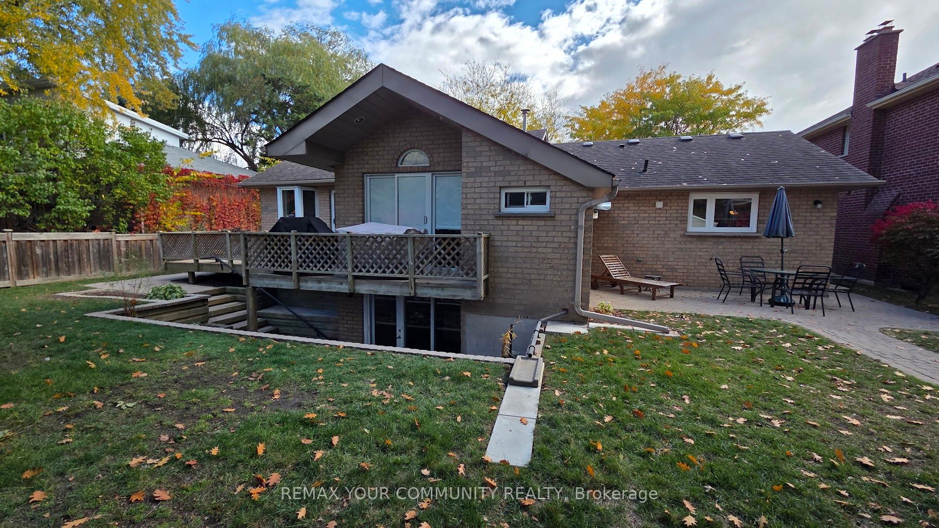 Photo 17 of 2 Rougecrest Drive, Markham, Markham Village — HOMEH