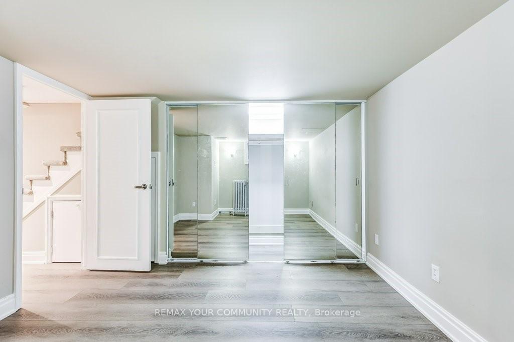 Photo 11 of 2 Rougecrest Drive, Markham, Markham Village — HOMEH