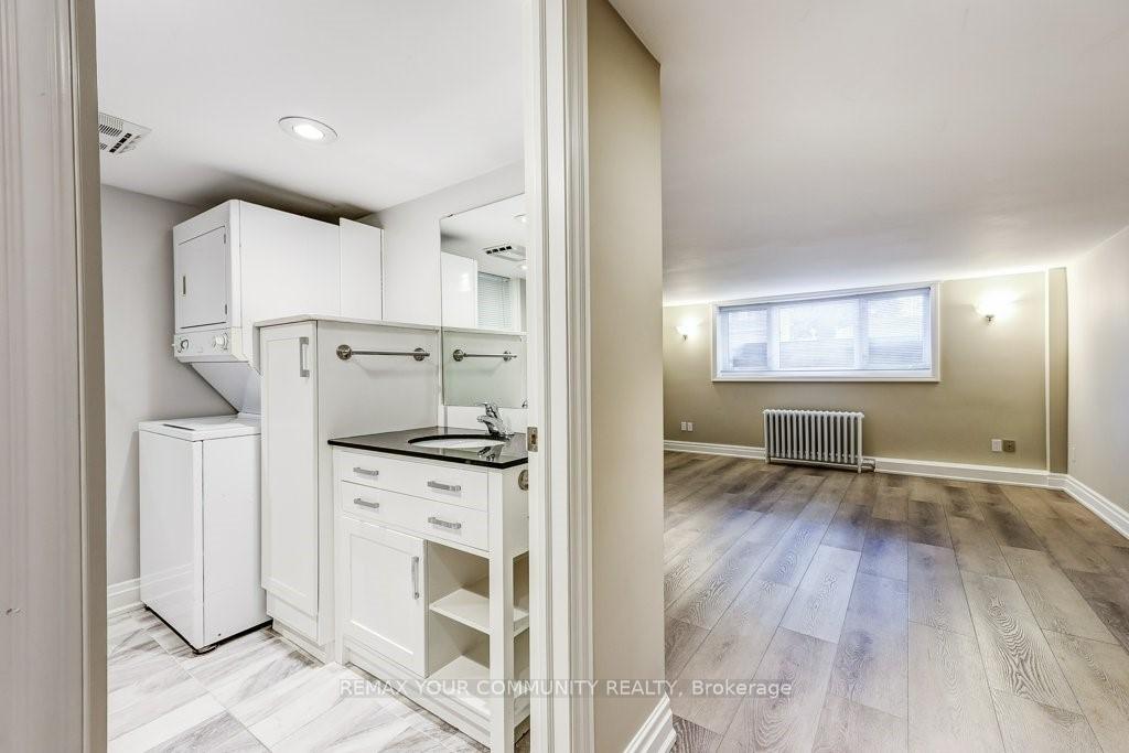 Photo 15 of 2 Rougecrest Drive, Markham, Markham Village — HOMEH