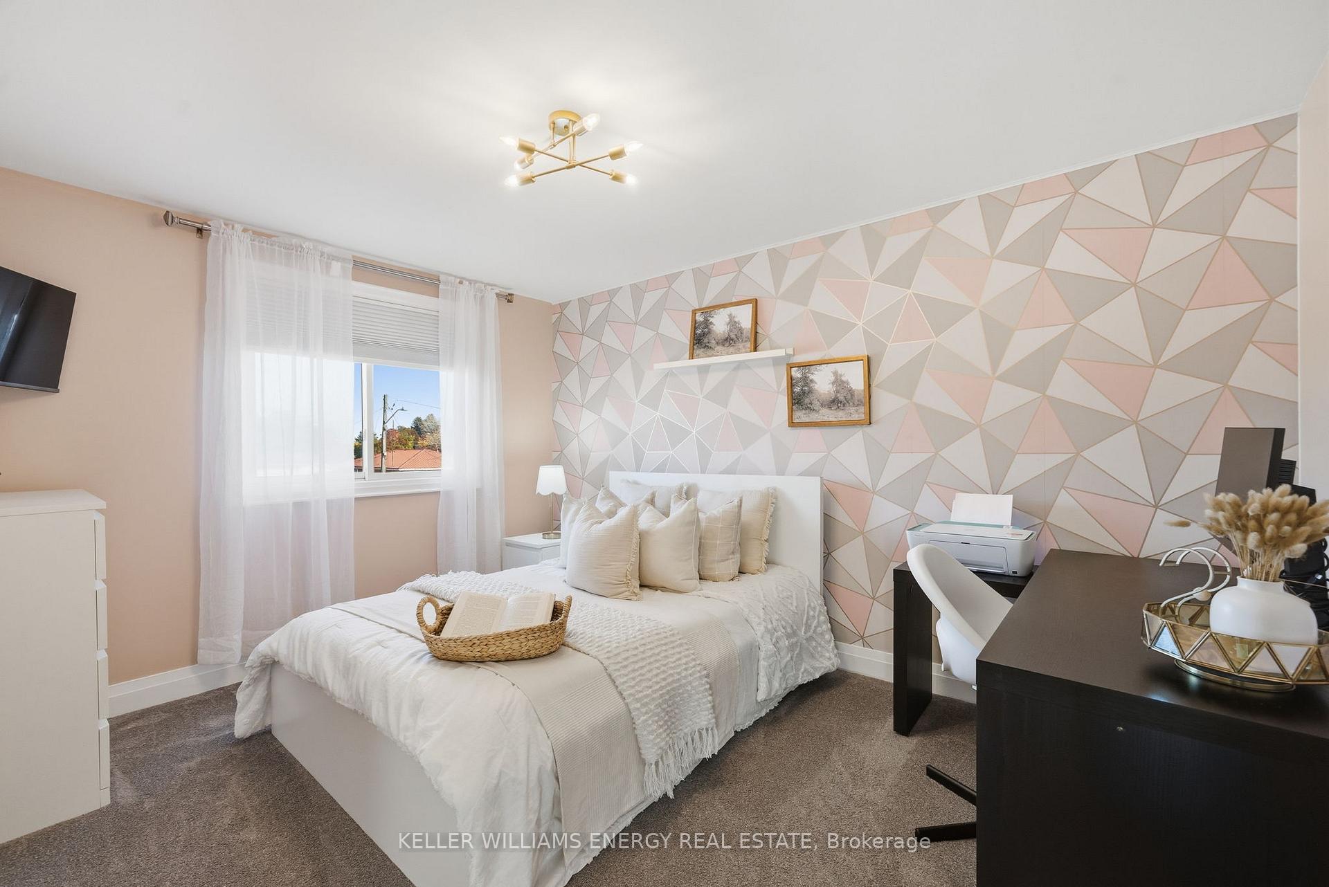 Photo 6 of 961 Curtis Crescent, Cobourg — HOMEH